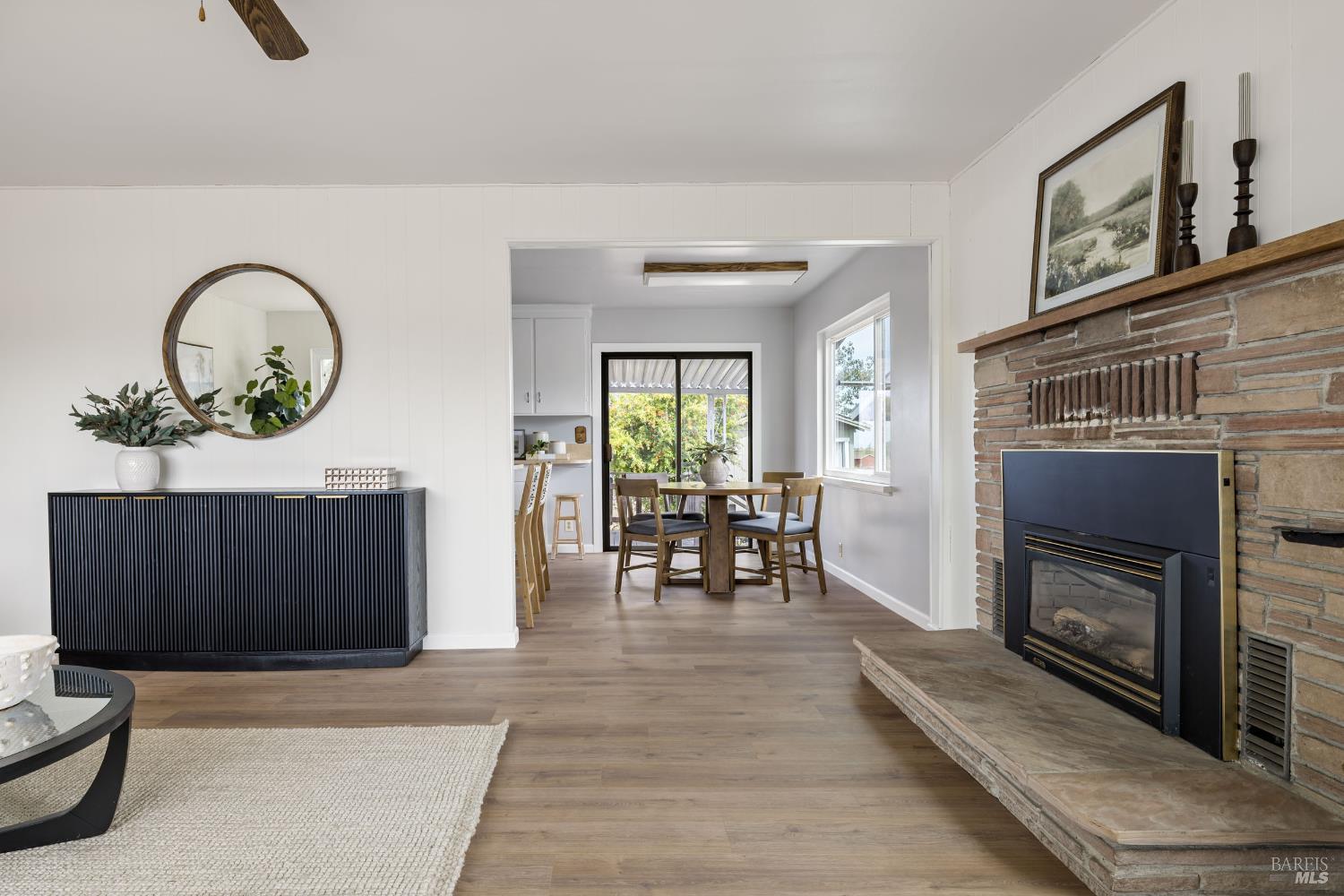 Detail Gallery Image 6 of 40 For 8455 Brand Ln, Penngrove,  CA 94951 - 3 Beds | 2 Baths