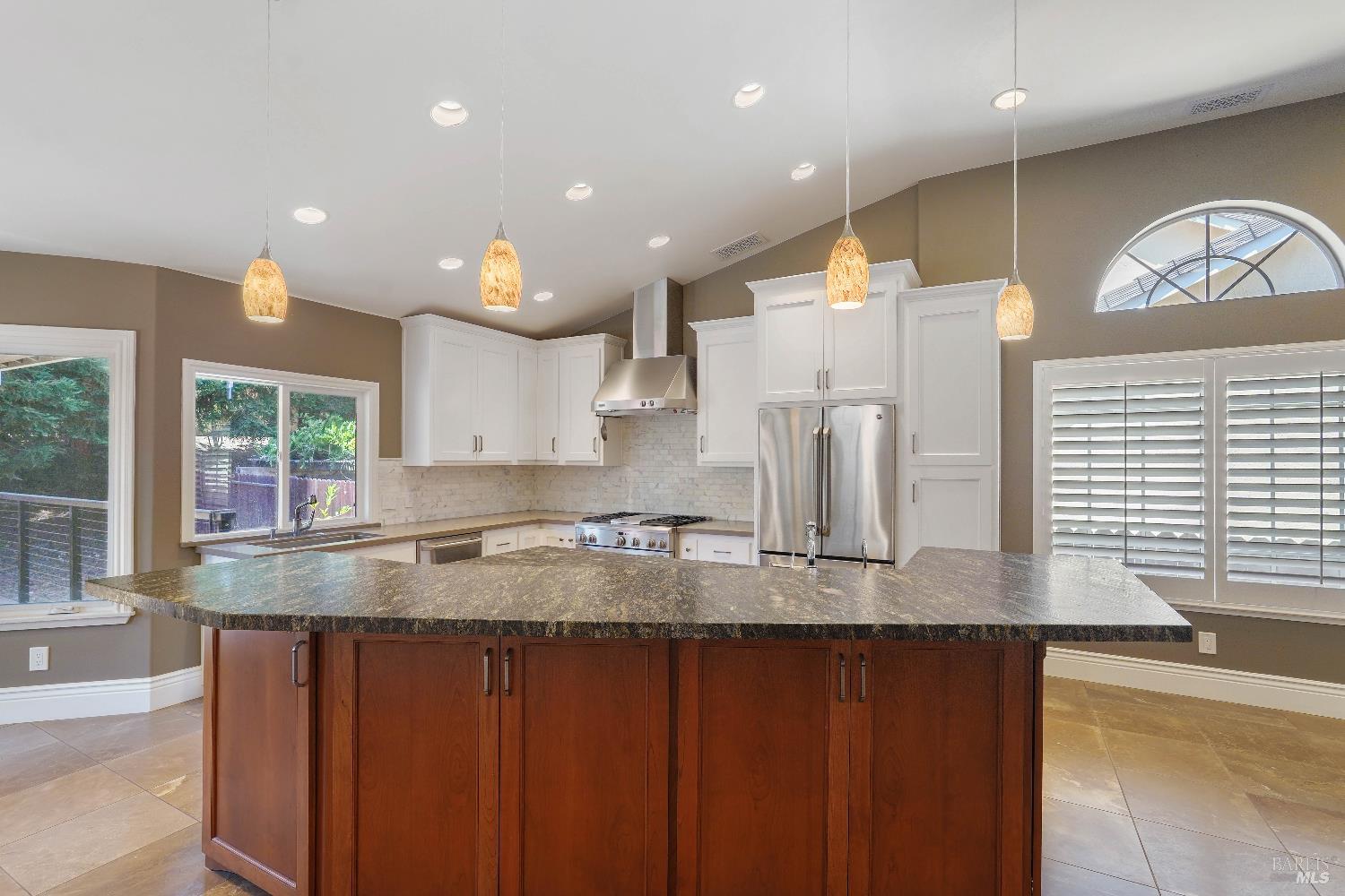 Detail Gallery Image 13 of 87 For 243 Lone Oak Dr, Vacaville,  CA 95688 - 4 Beds | 3 Baths