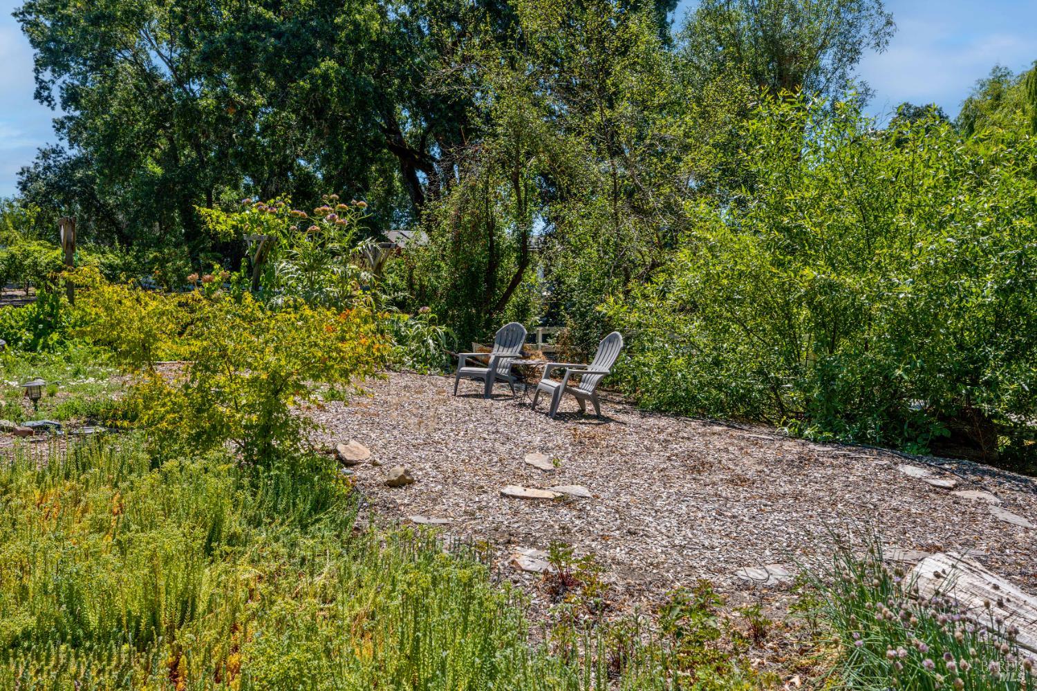 Detail Gallery Image 30 of 53 For 2650 Old River Rd, Ukiah,  CA 95482 - 2 Beds | 2 Baths