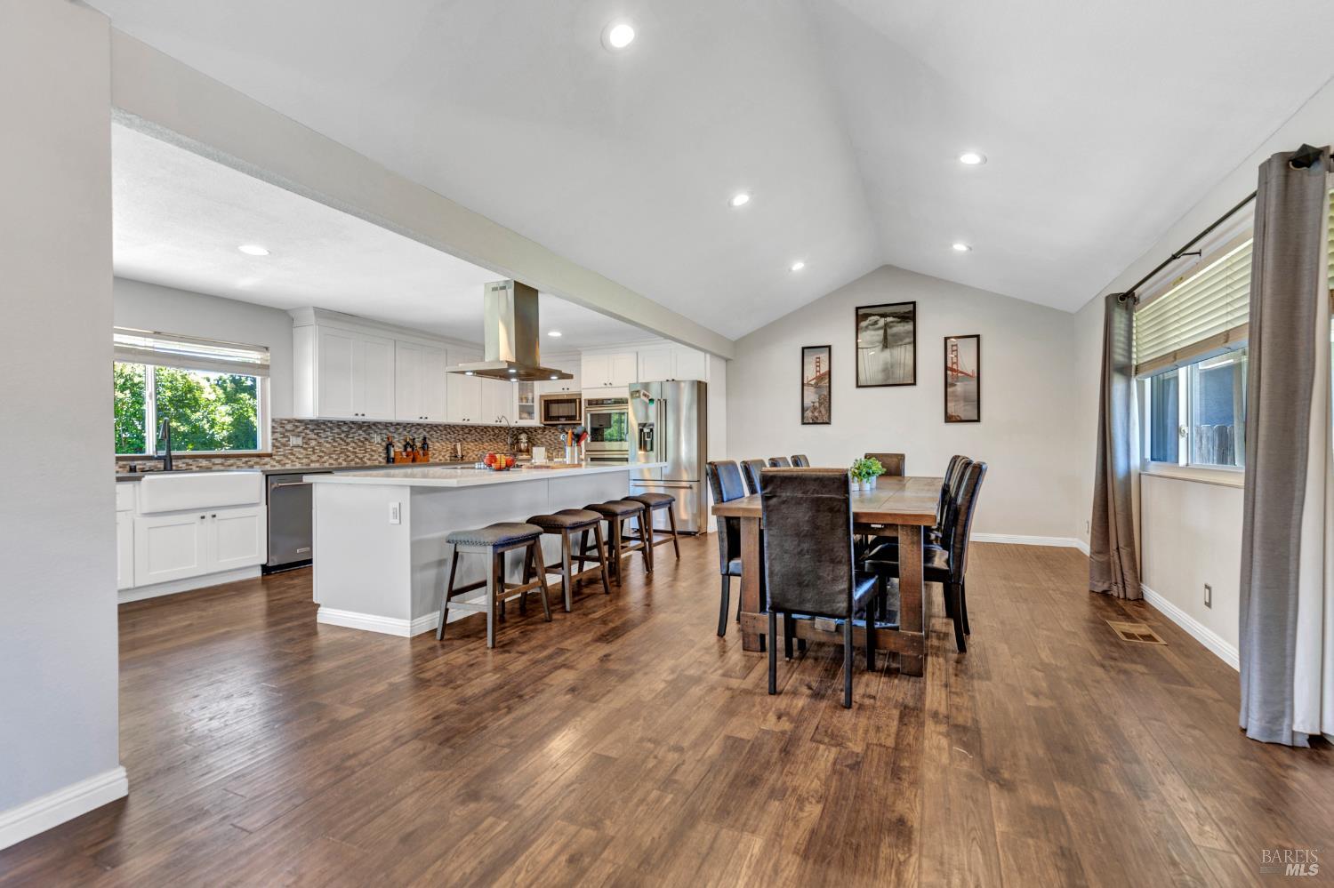 Detail Gallery Image 9 of 42 For 179 N Alamo Dr, Vacaville,  CA 95688 - 3 Beds | 2/1 Baths