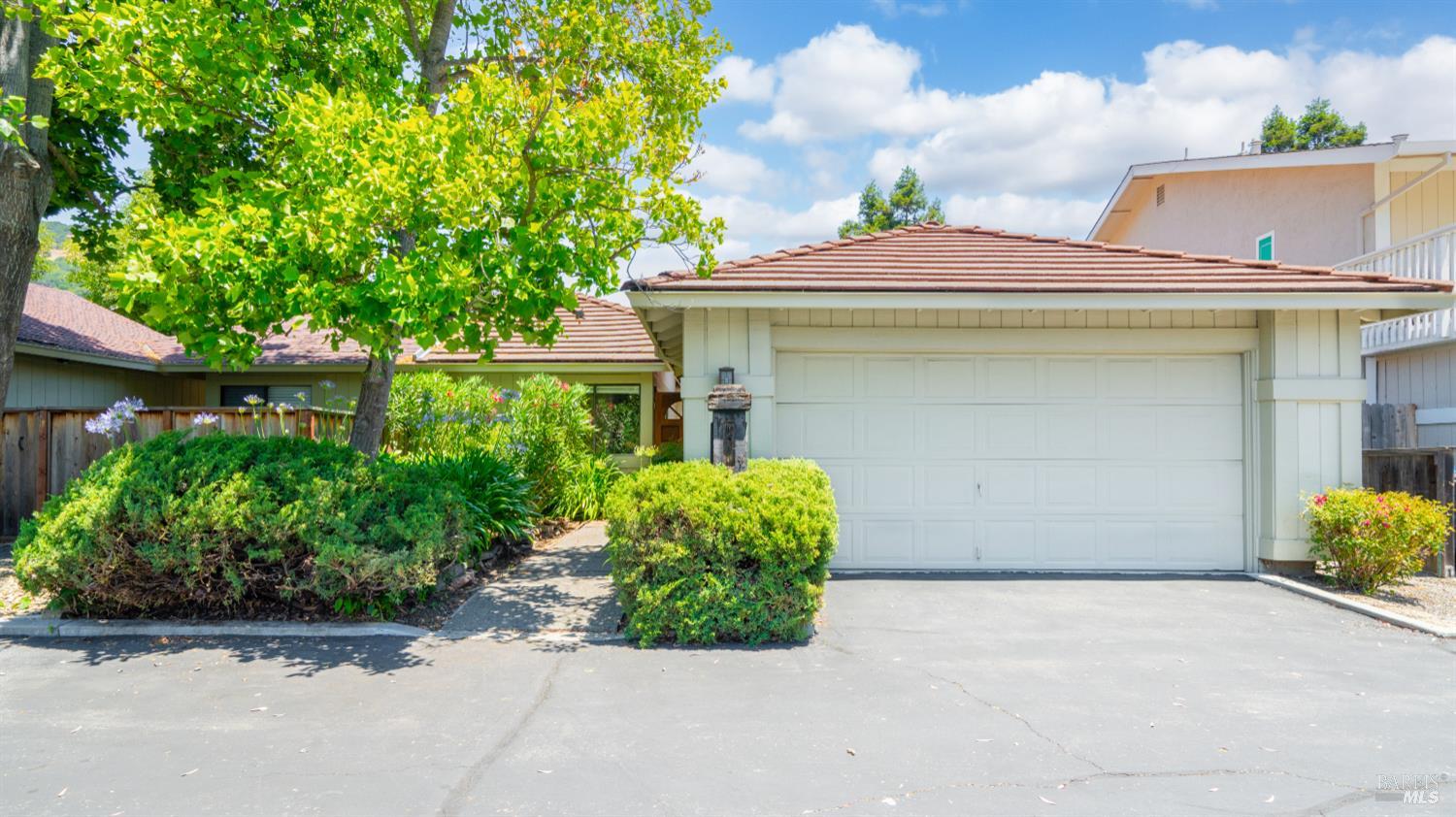 Detail Gallery Image 2 of 34 For 467 San Marin Dr, Novato,  CA 94945 - 2 Beds | 1 Baths