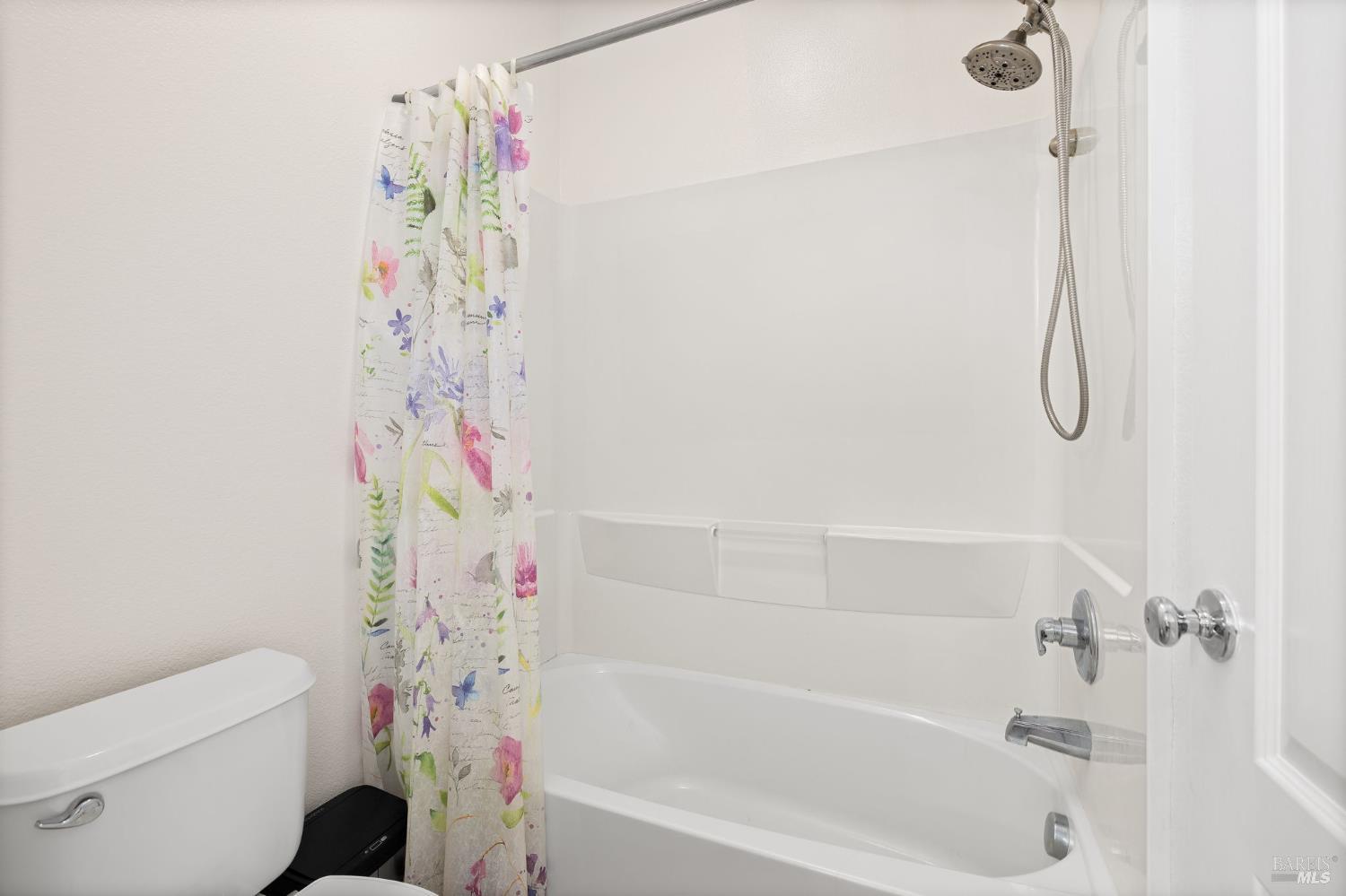 Detail Gallery Image 25 of 39 For 146 Hearthstone Dr, American Canyon,  CA 94503 - 3 Beds | 2 Baths
