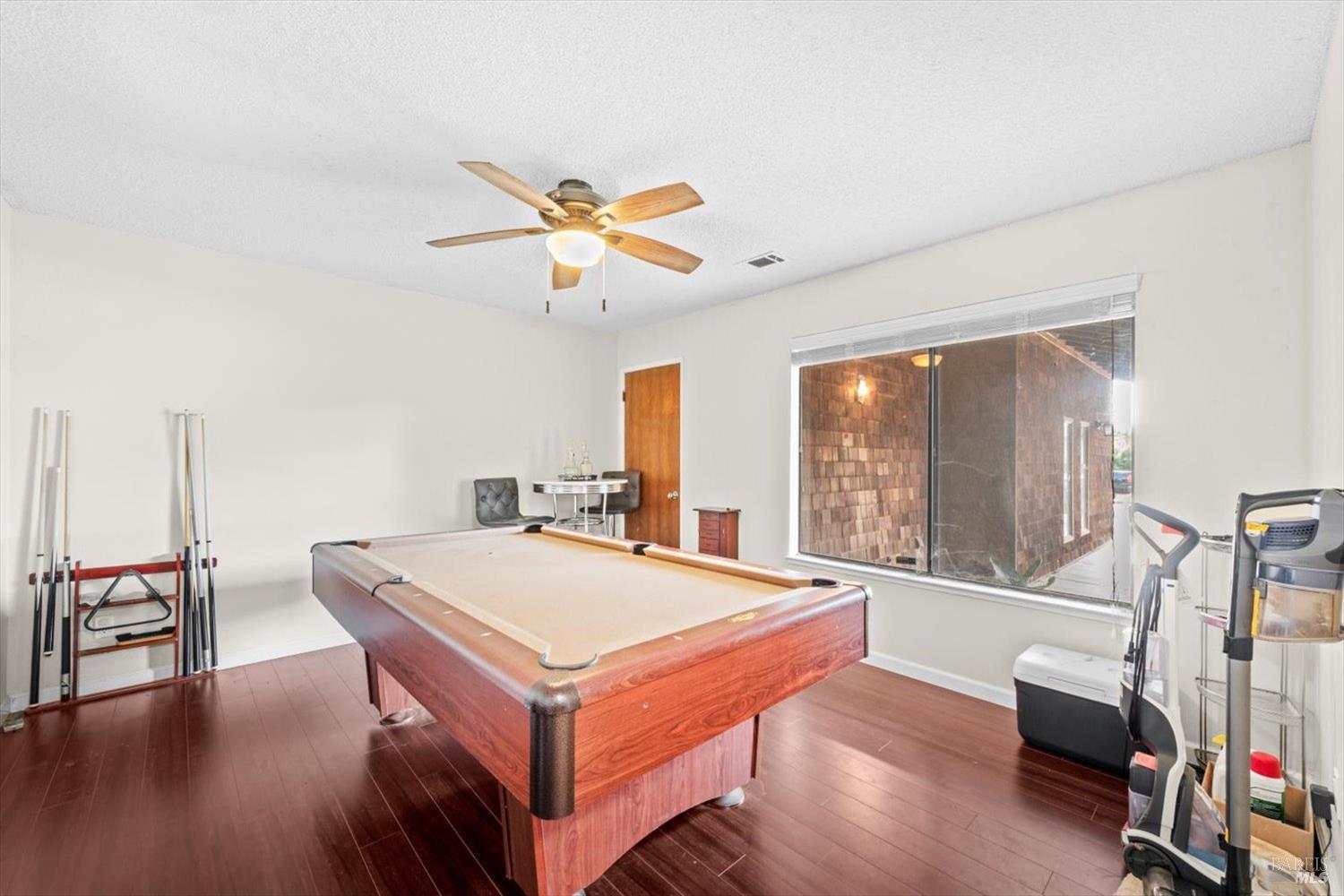 Detail Gallery Image 8 of 31 For 320 Serrano Ct, Fairfield,  CA 94533 - 4 Beds | 2 Baths