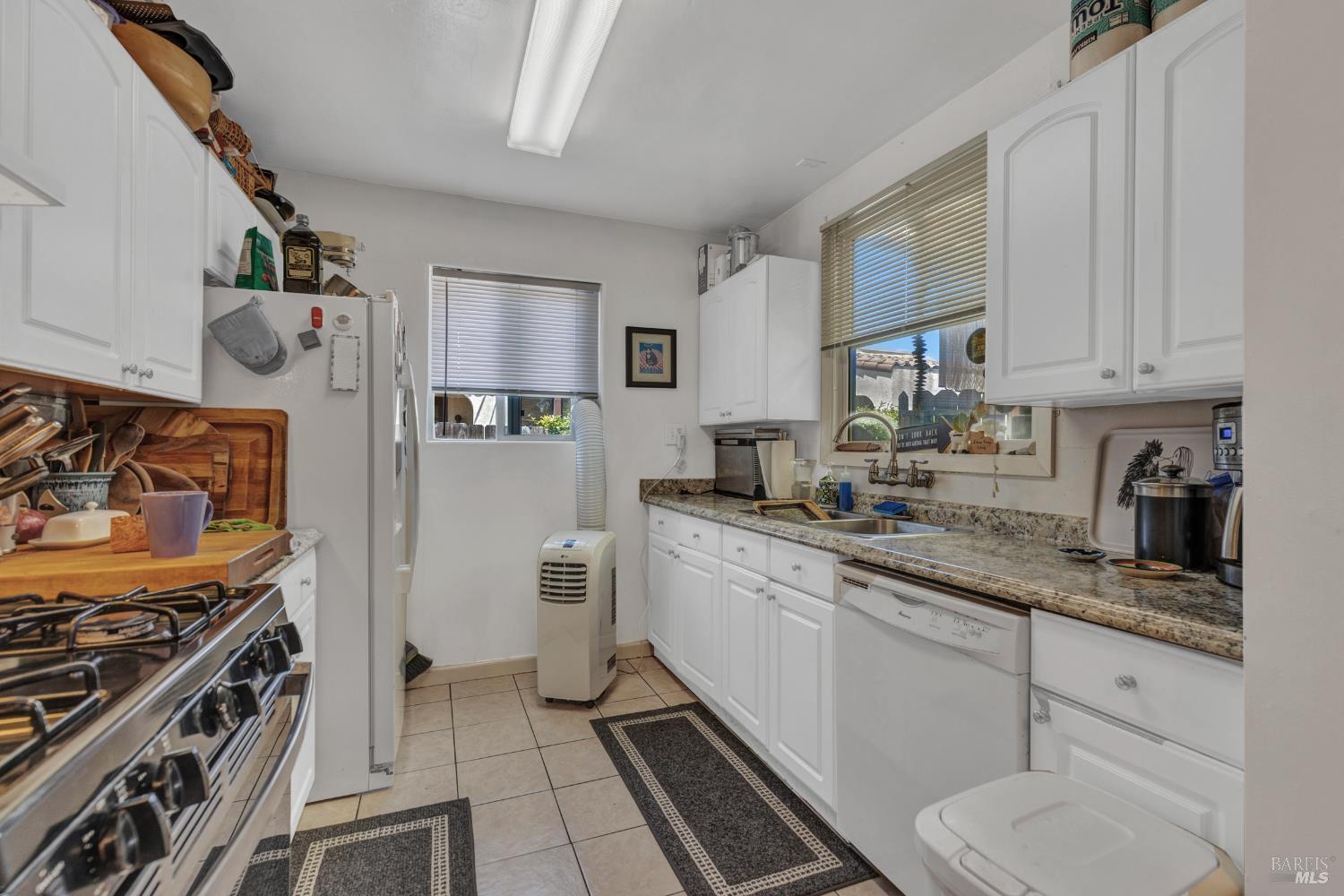 Detail Gallery Image 7 of 31 For 2720 Laurel St, Napa,  CA 94558 - – Beds | – Baths