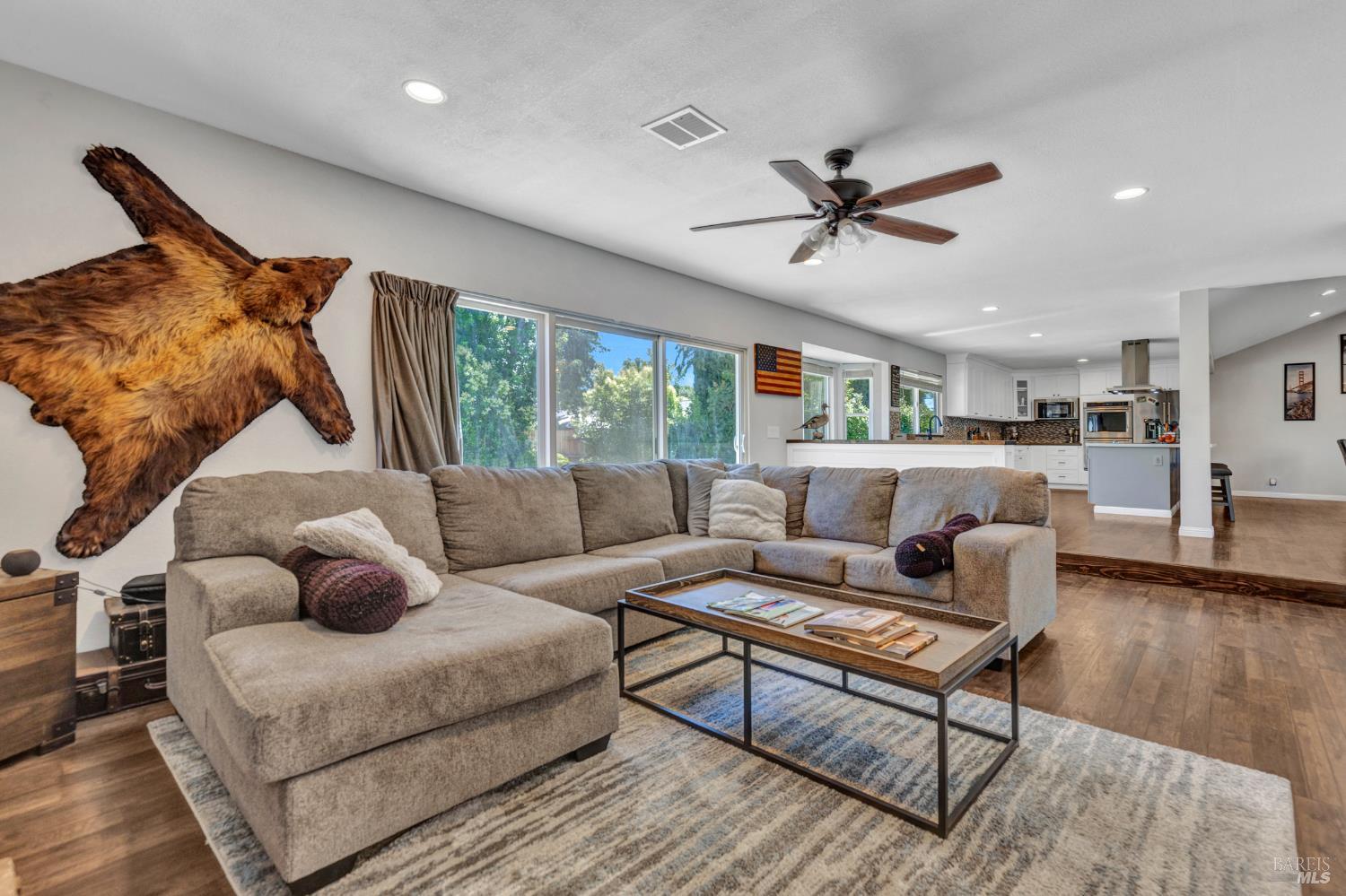 Detail Gallery Image 26 of 42 For 179 N Alamo Dr, Vacaville,  CA 95688 - 3 Beds | 2/1 Baths