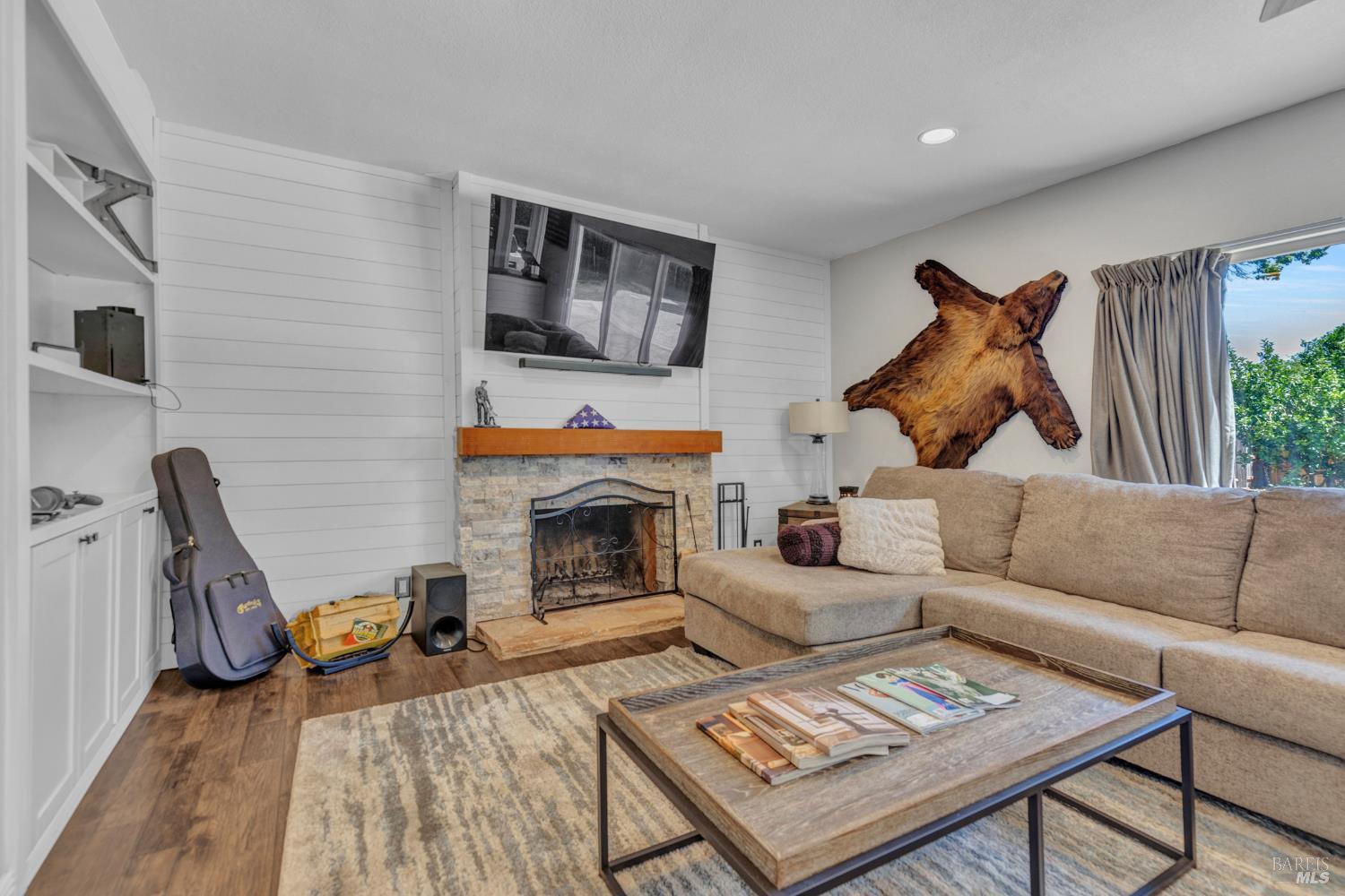 Detail Gallery Image 25 of 42 For 179 N Alamo Dr, Vacaville,  CA 95688 - 3 Beds | 2/1 Baths