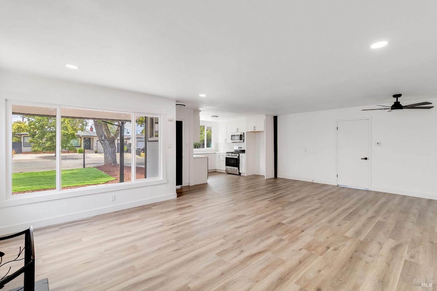 Detail Gallery Image 10 of 29 For 820 Annette Ave, Vallejo,  CA 94591 - 4 Beds | 2 Baths