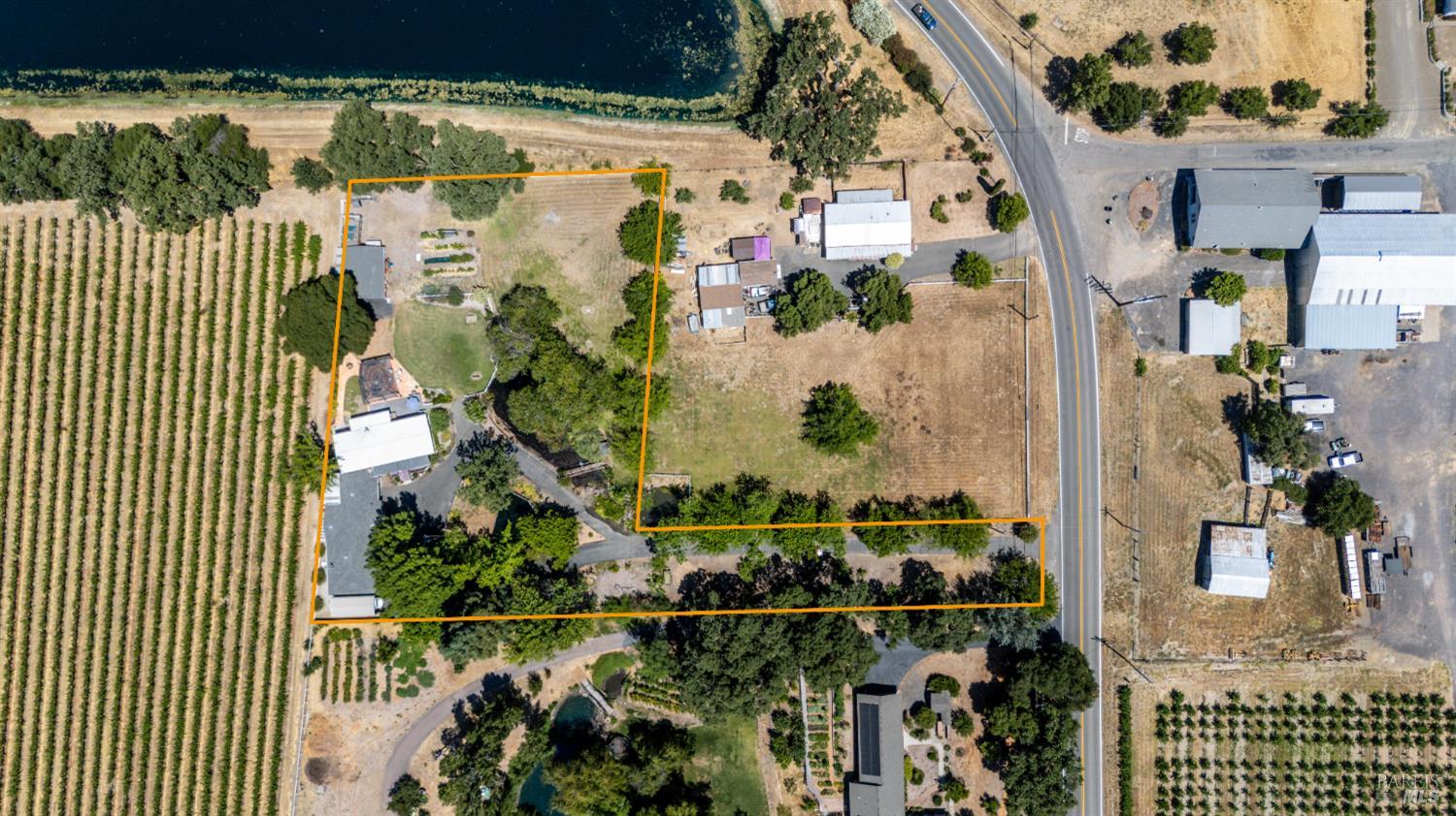 Detail Gallery Image 49 of 53 For 2650 Old River Rd, Ukiah,  CA 95482 - 2 Beds | 2 Baths