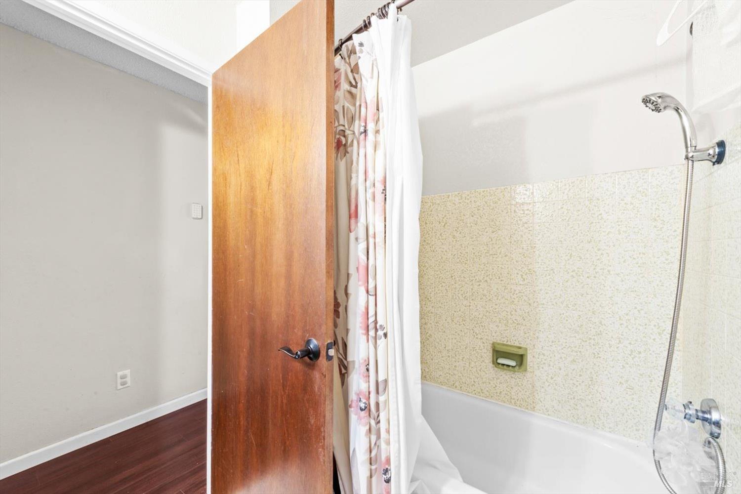 Detail Gallery Image 19 of 31 For 320 Serrano Ct, Fairfield,  CA 94533 - 4 Beds | 2 Baths