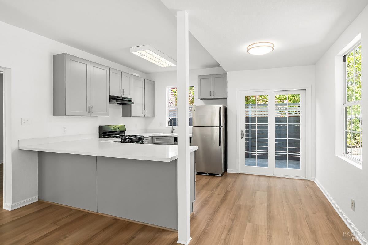 Detail Gallery Image 16 of 37 For 523 B St, San Rafael,  CA 94901 - 7 Beds | 4 Baths