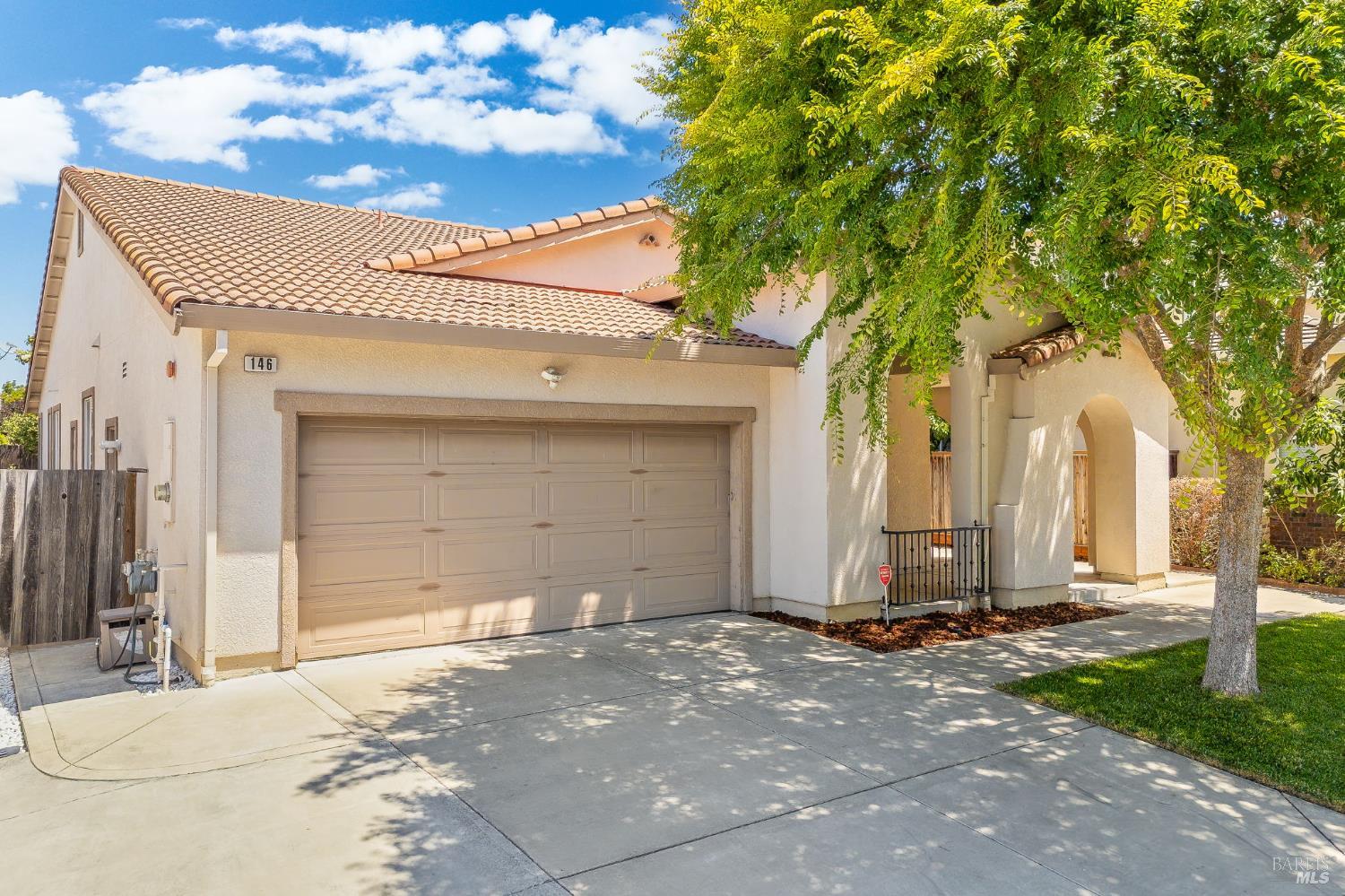 Detail Gallery Image 3 of 39 For 146 Hearthstone Dr, American Canyon,  CA 94503 - 3 Beds | 2 Baths