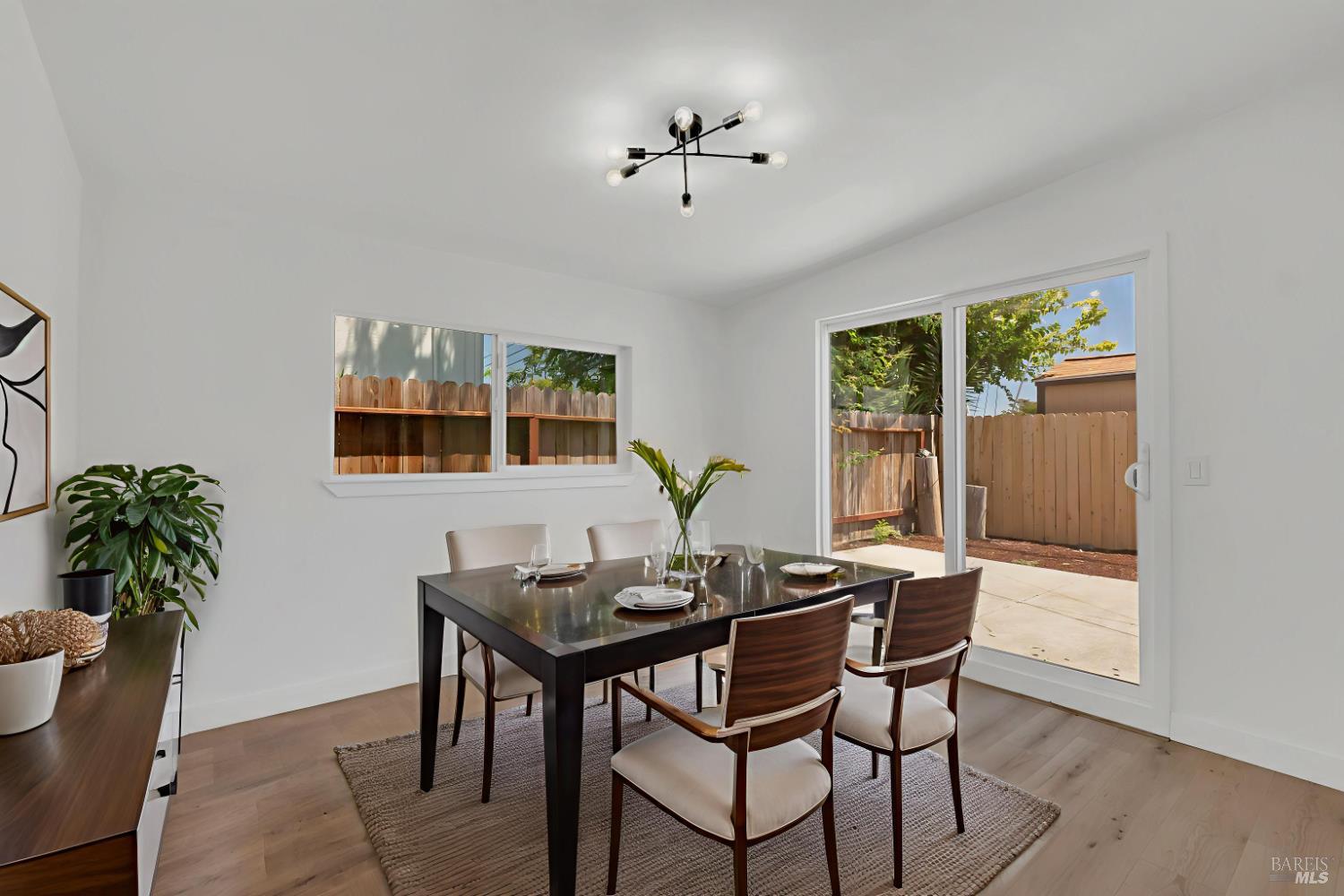Detail Gallery Image 5 of 28 For 1700 Fillmore St, Fairfield,  CA 94533 - 3 Beds | 2 Baths