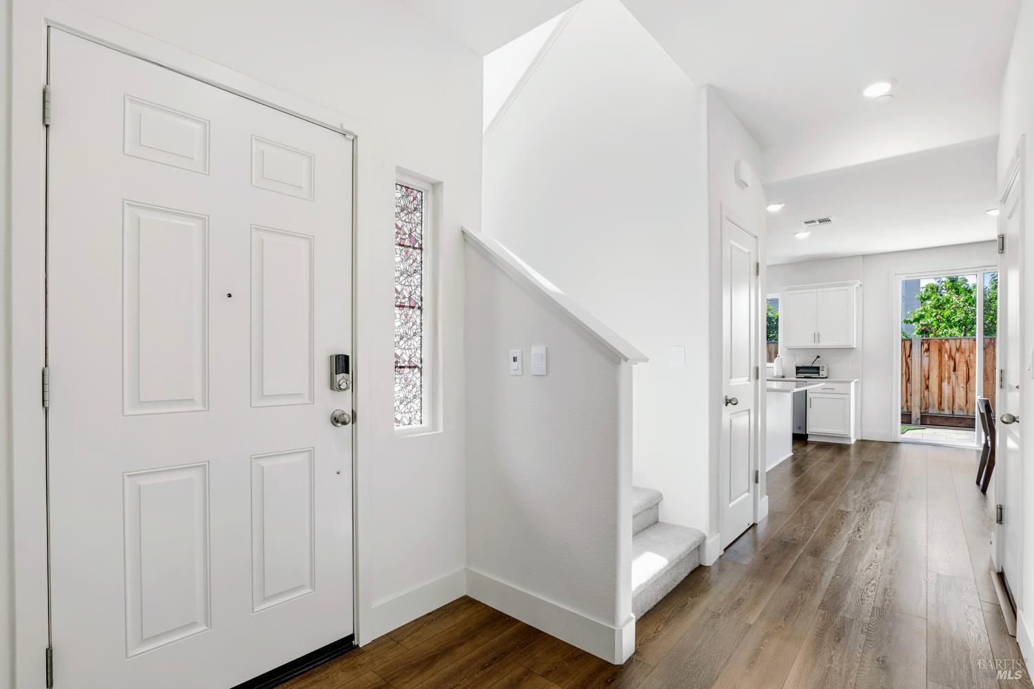 Detail Gallery Image 3 of 36 For 153 Frontier St, American Canyon,  CA 94503 - 4 Beds | 3 Baths