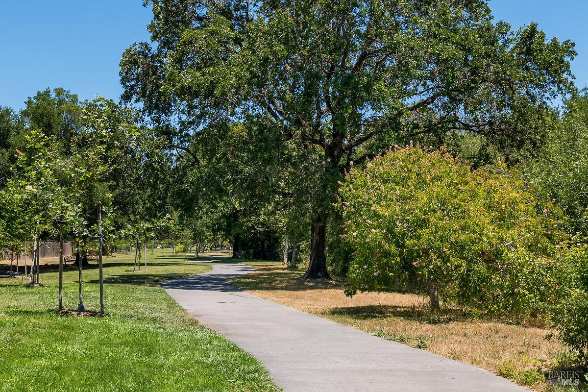 Detail Gallery Image 24 of 29 For 1473 Capri Ave, Petaluma,  CA 94954 - 3 Beds | 2 Baths