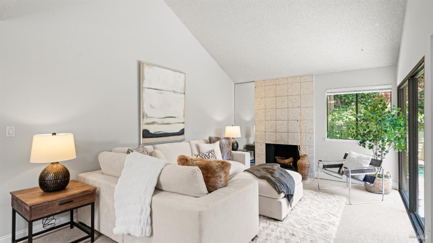 Detail Gallery Image 7 of 34 For 467 San Marin Dr, Novato,  CA 94945 - 2 Beds | 1 Baths
