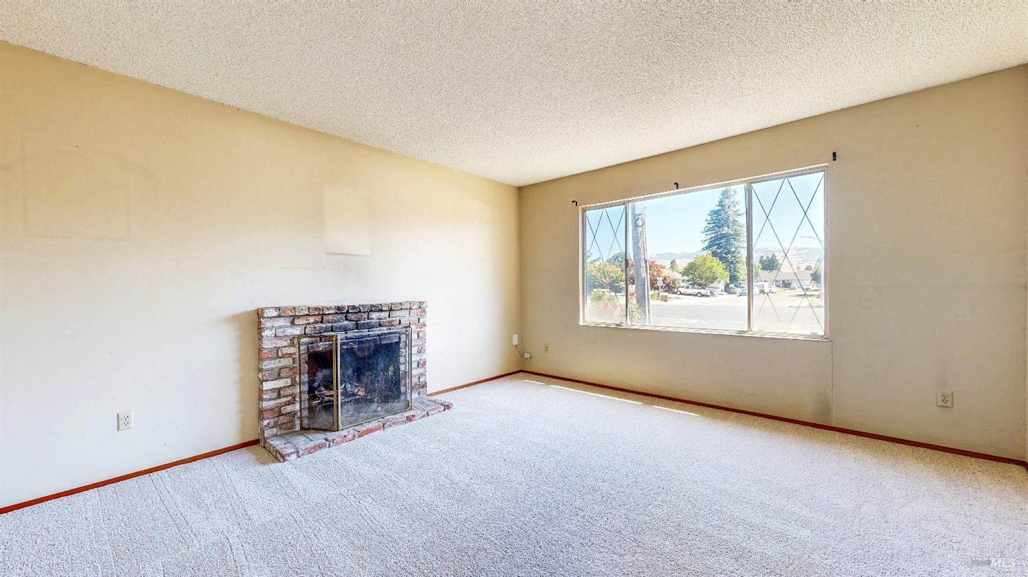 Detail Gallery Image 7 of 50 For 626 Ely Blvd, Petaluma,  CA 94954 - 3 Beds | 2 Baths