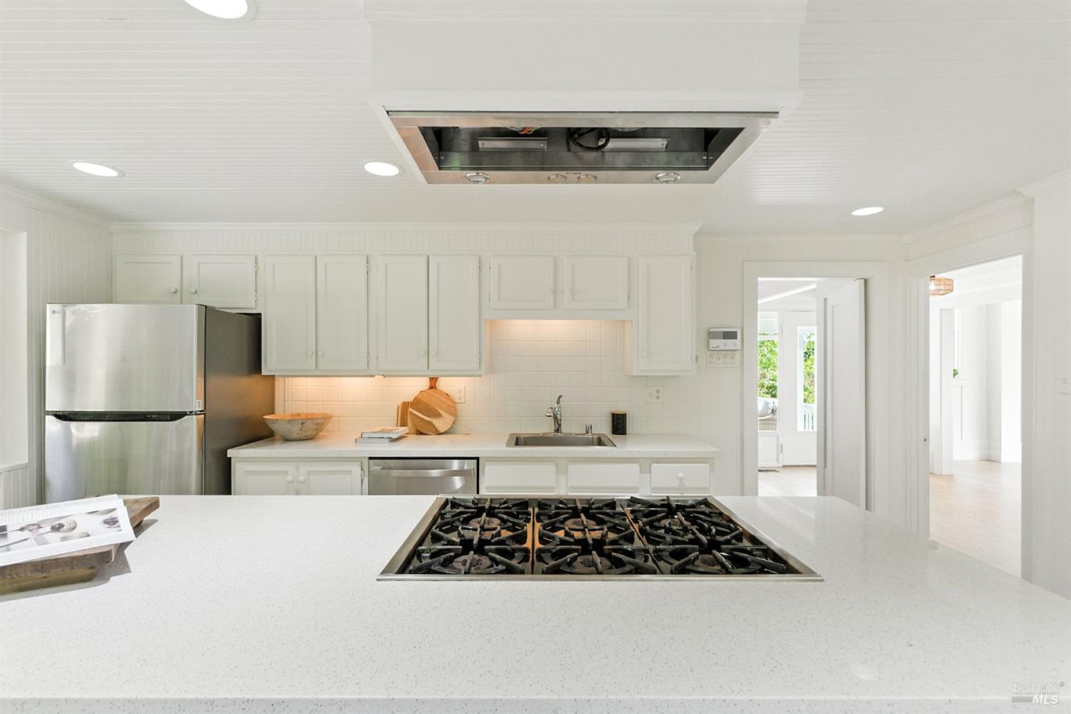 Detail Gallery Image 22 of 47 For 3337 Shoreline Highway Unkn, Stinson Beach,  CA 94970 - 3 Beds | 2/1 Baths