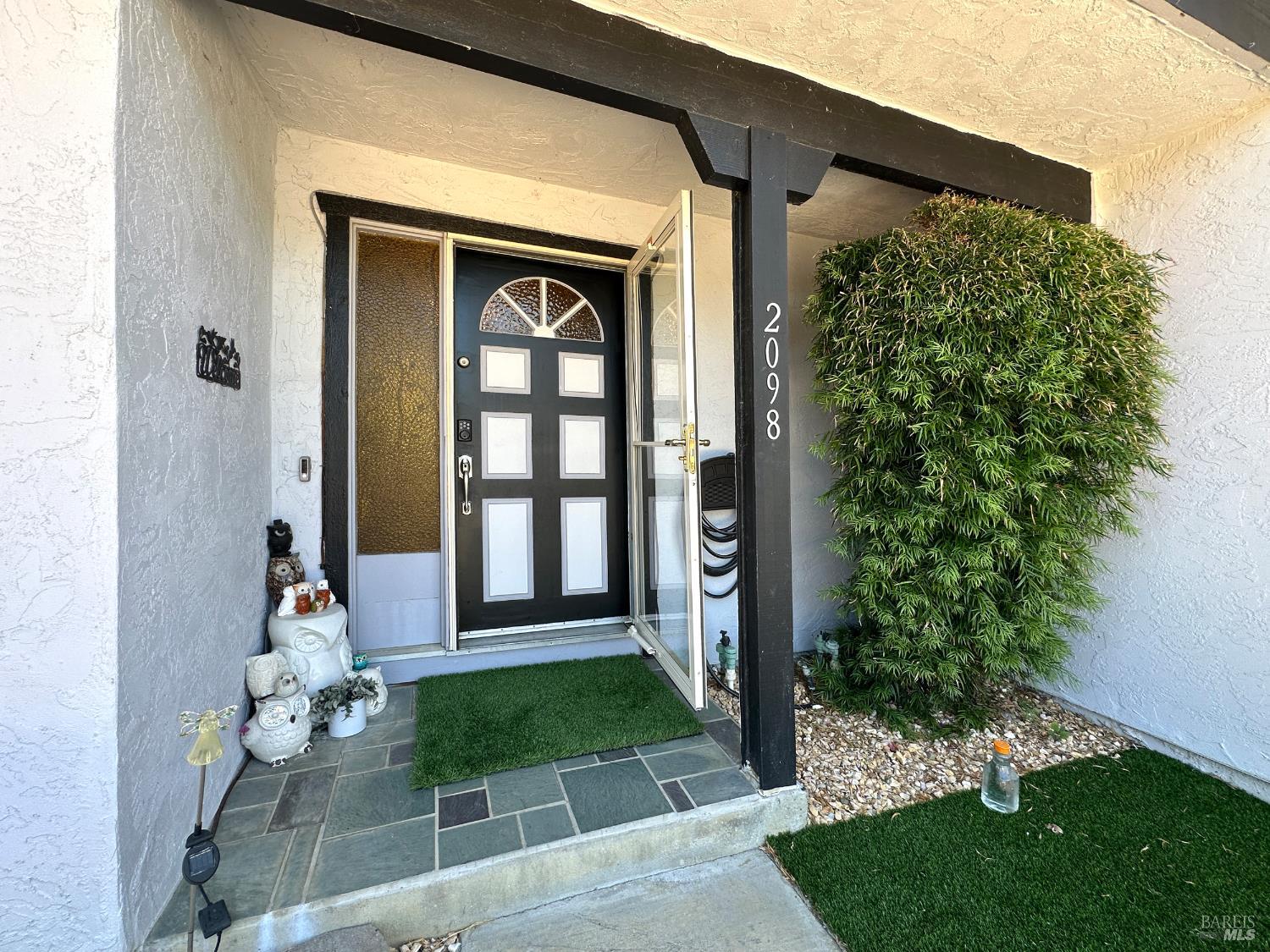 Detail Gallery Image 38 of 44 For 2098 Strauss Dr, Fairfield,  CA 94533 - 4 Beds | 2/1 Baths