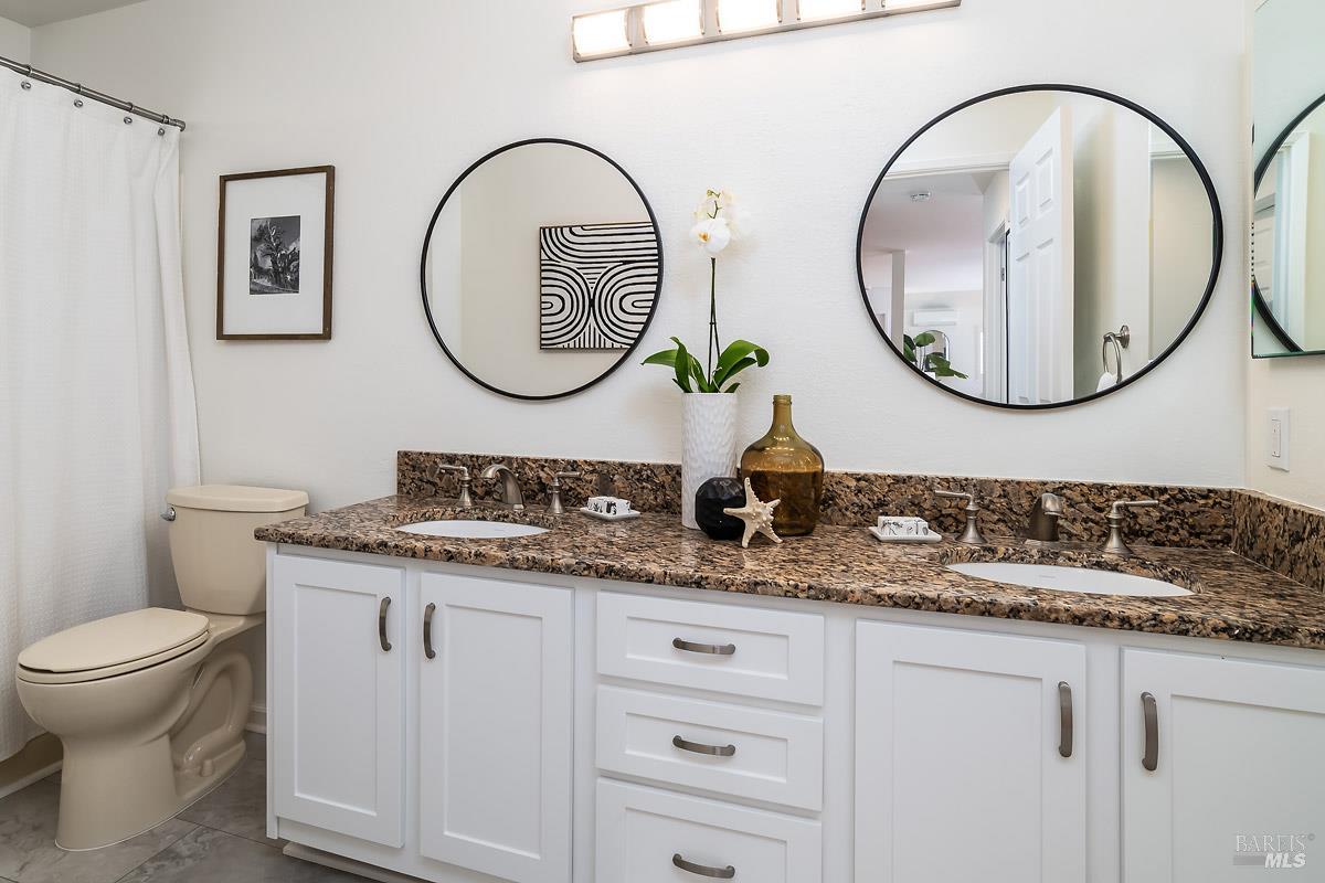 Detail Gallery Image 15 of 29 For 1473 Capri Ave, Petaluma,  CA 94954 - 3 Beds | 2 Baths