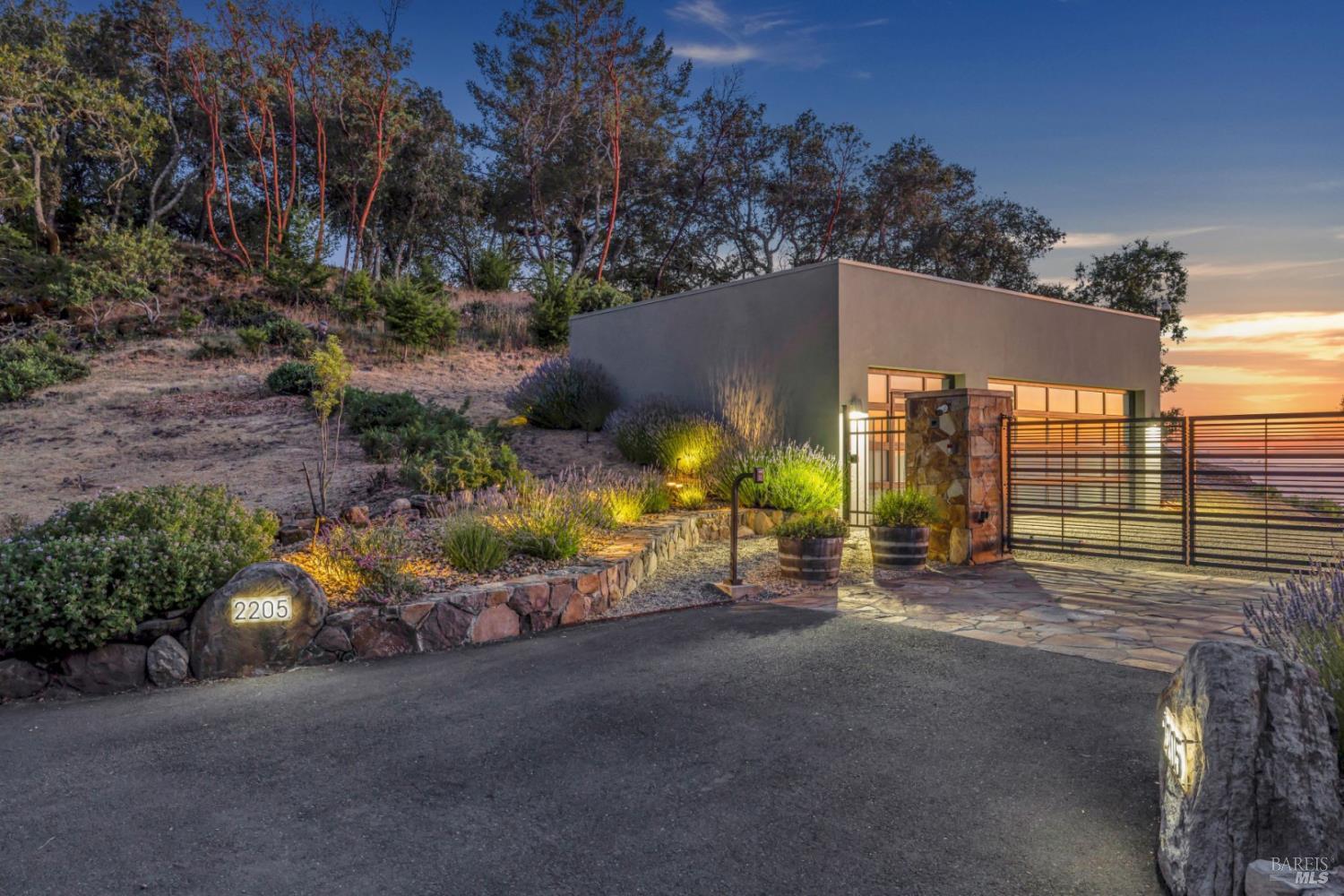 Detail Gallery Image 26 of 35 For 2205 Trinity Rd, Glen Ellen,  CA 95442 - 2 Beds | 2/2 Baths