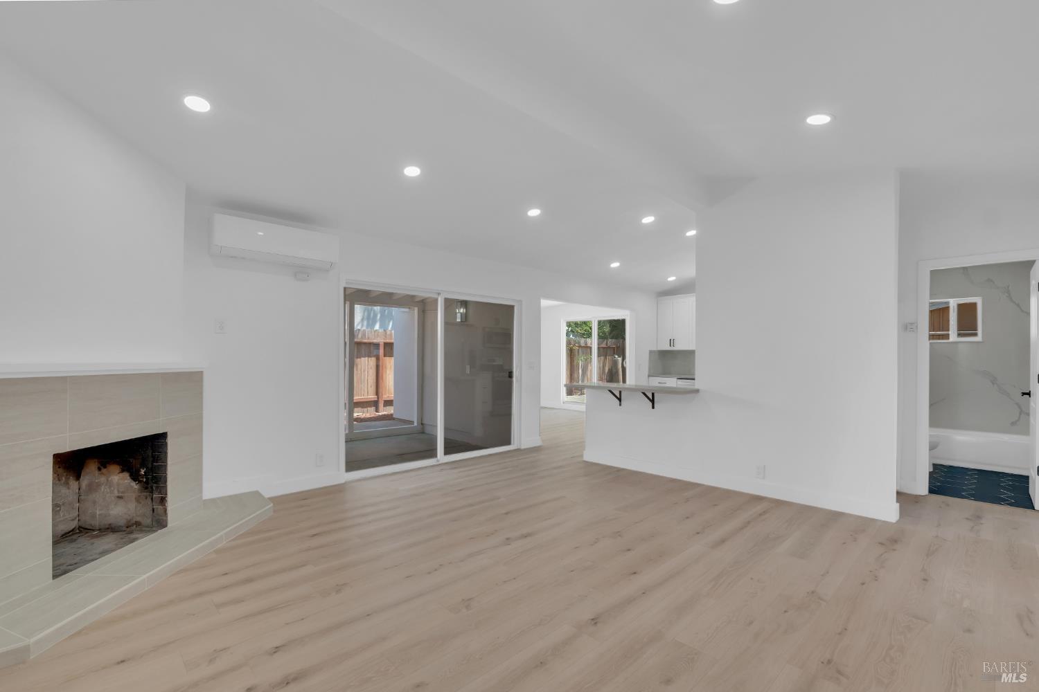 Detail Gallery Image 13 of 28 For 1700 Fillmore St, Fairfield,  CA 94533 - 3 Beds | 2 Baths