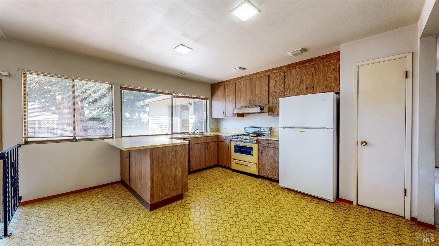 Detail Gallery Image 21 of 50 For 626 Ely Blvd, Petaluma,  CA 94954 - 3 Beds | 2 Baths