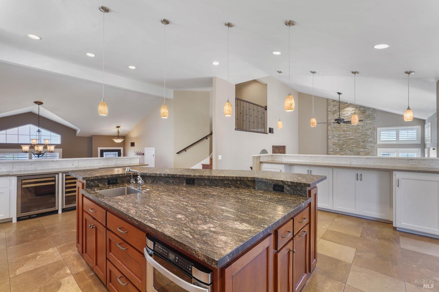 Detail Gallery Image 18 of 87 For 243 Lone Oak Dr, Vacaville,  CA 95688 - 4 Beds | 3 Baths
