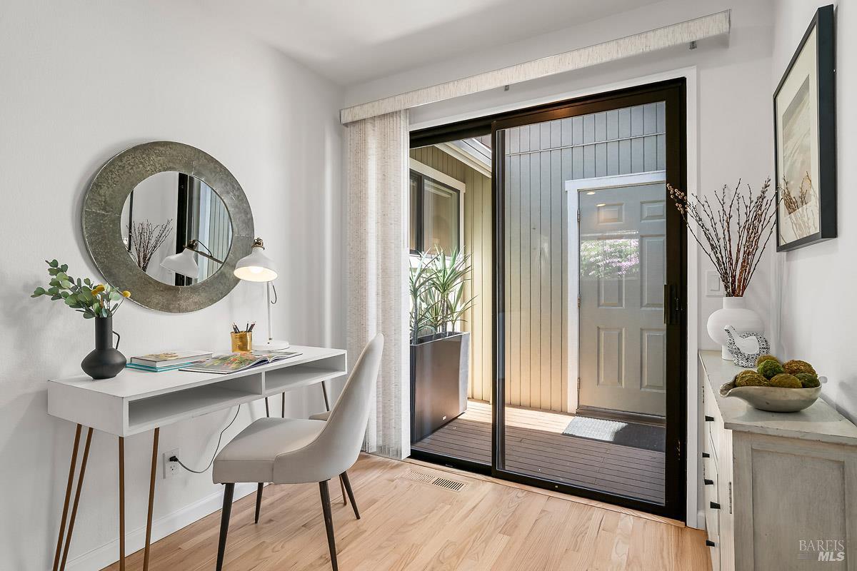 Detail Gallery Image 13 of 29 For 1473 Capri Ave, Petaluma,  CA 94954 - 3 Beds | 2 Baths