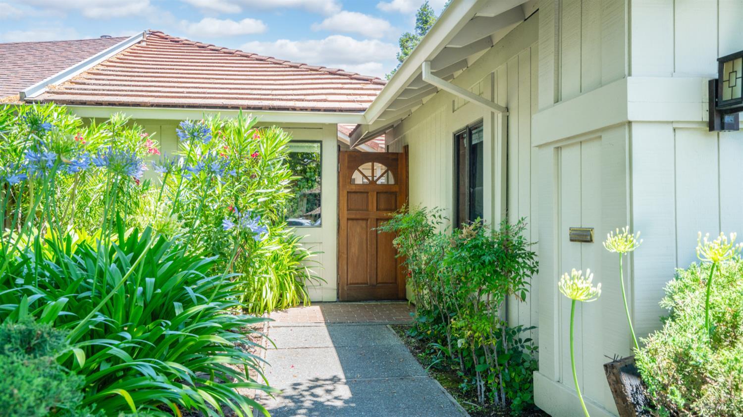 Detail Gallery Image 4 of 34 For 467 San Marin Dr, Novato,  CA 94945 - 2 Beds | 1 Baths