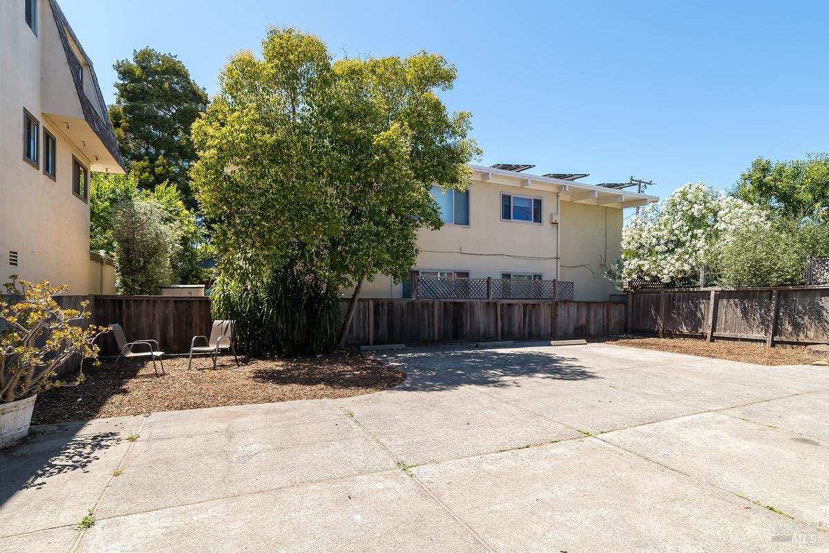 Detail Gallery Image 36 of 37 For 523 B St, San Rafael,  CA 94901 - 7 Beds | 4 Baths