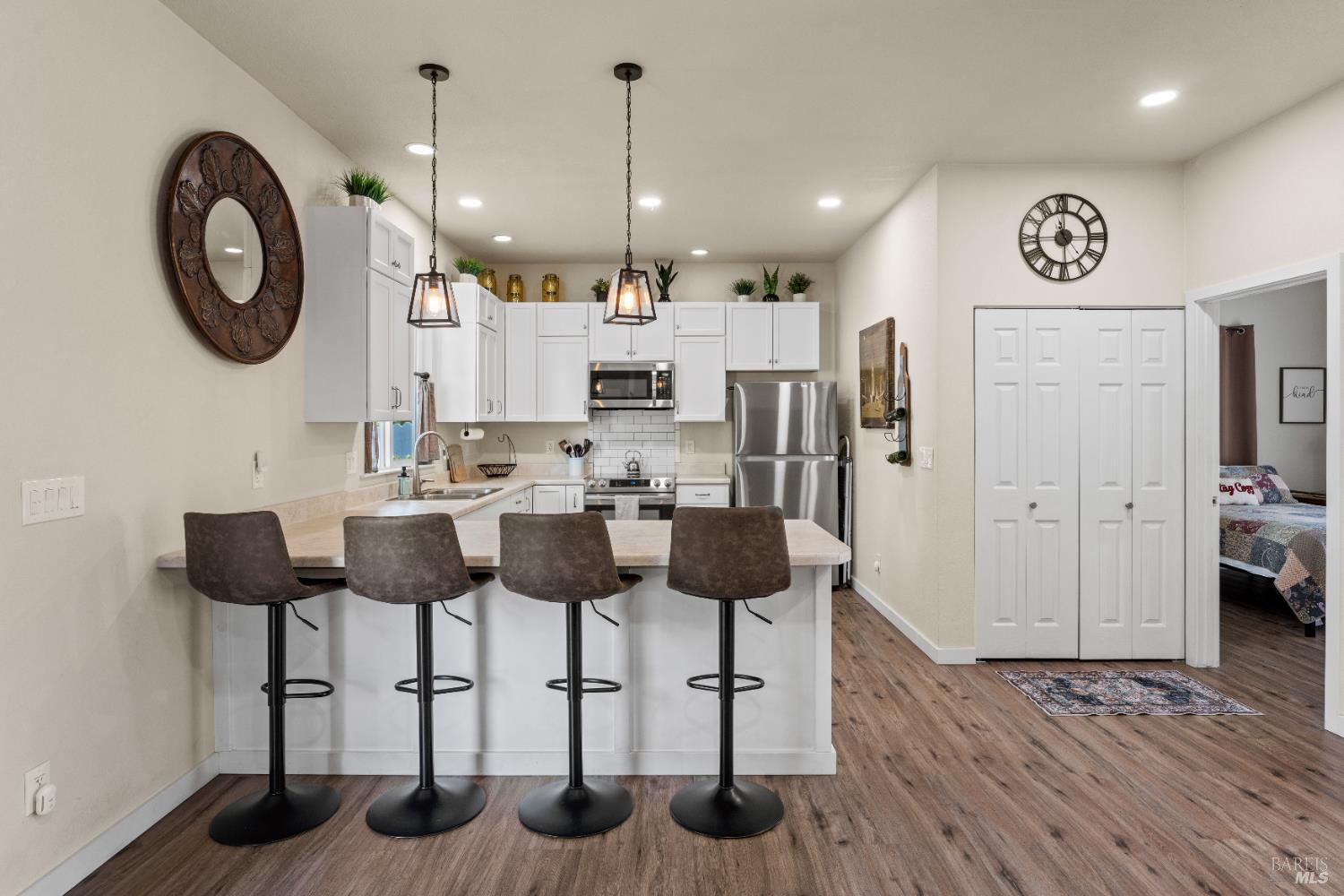 Detail Gallery Image 19 of 53 For 2650 Old River Rd, Ukiah,  CA 95482 - 2 Beds | 2 Baths
