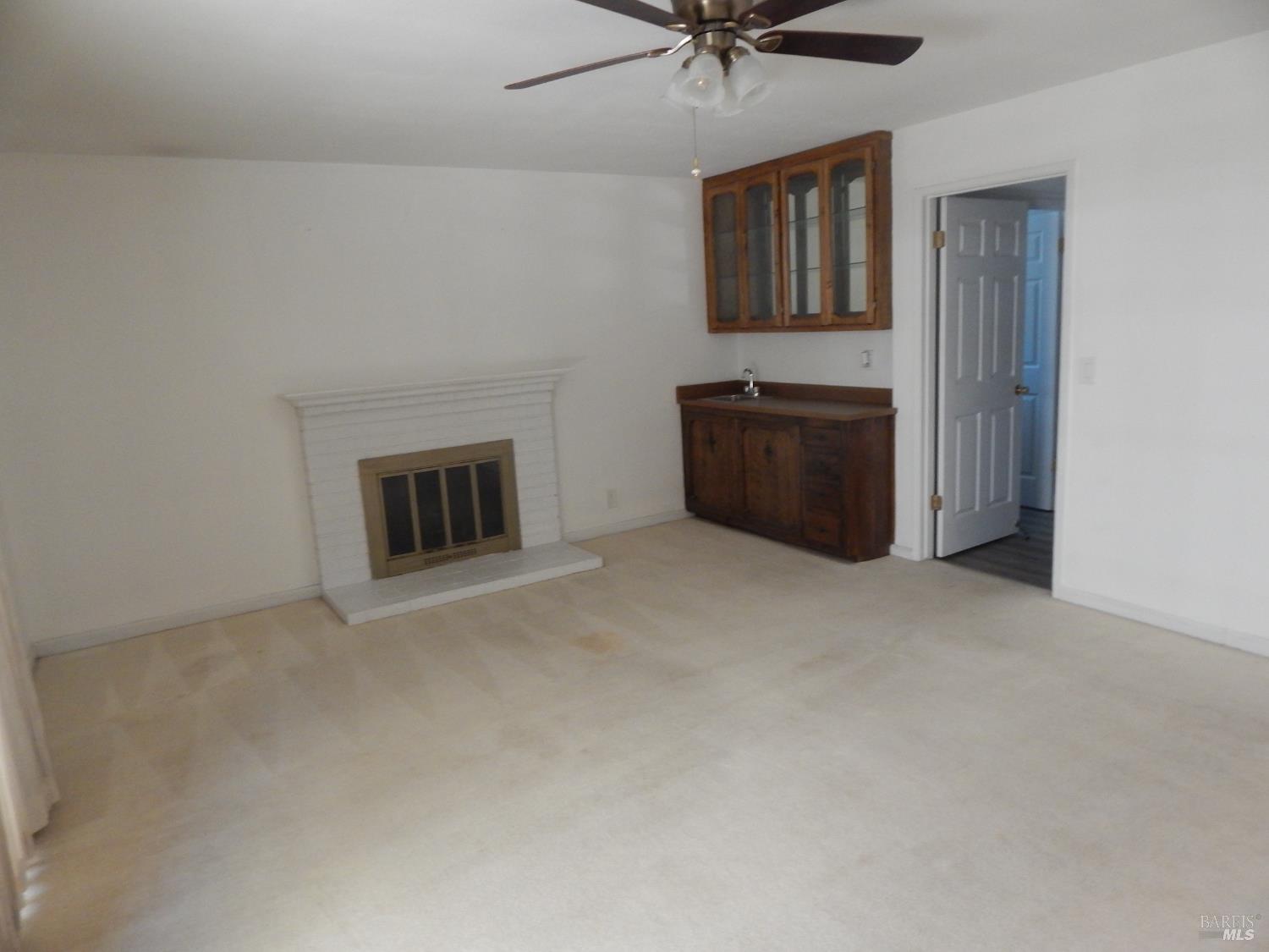 Detail Gallery Image 18 of 59 For 400 Seville Pl, Vacaville,  CA 95688 - 4 Beds | 2/1 Baths