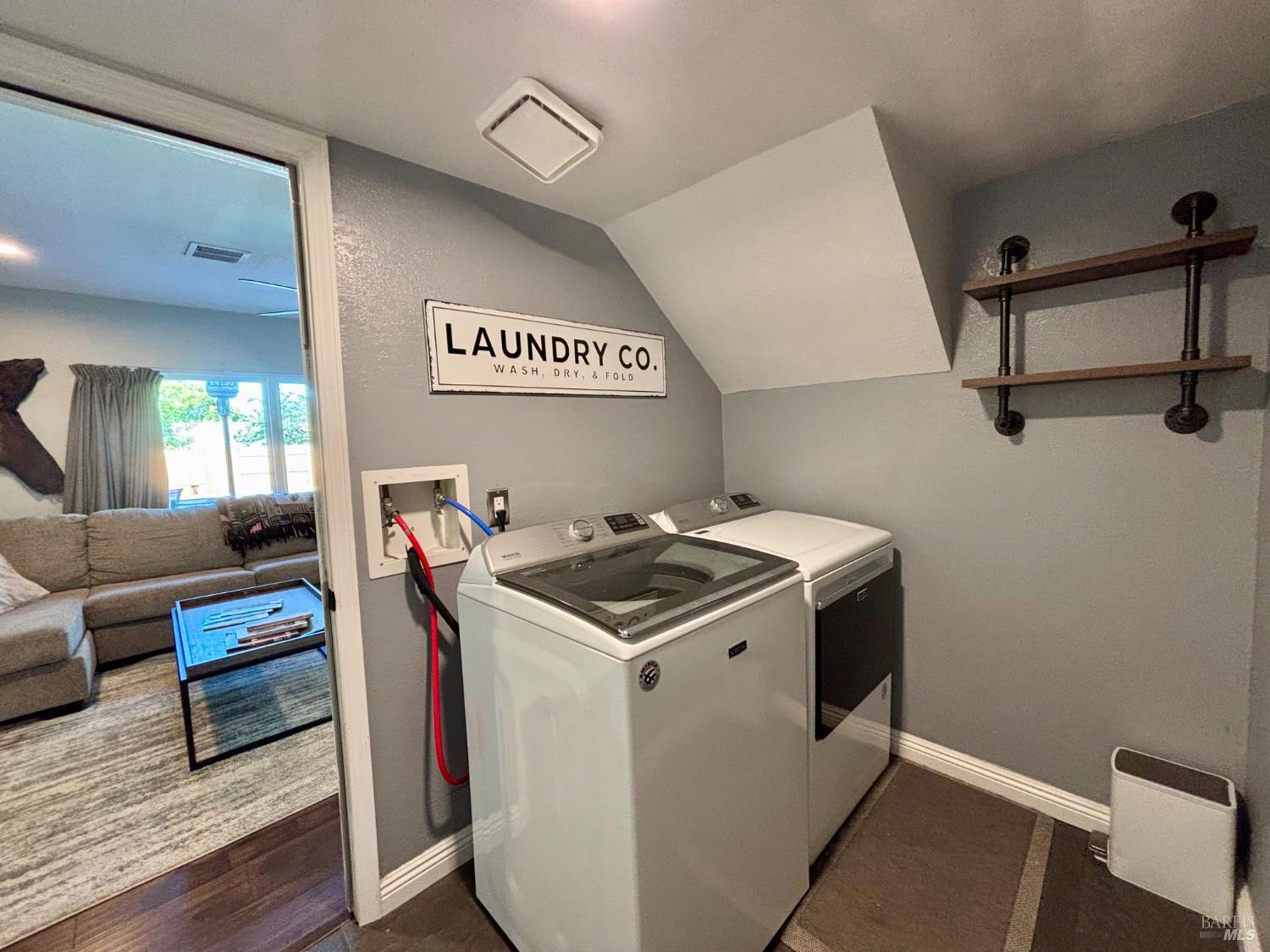 Detail Gallery Image 27 of 42 For 179 N Alamo Dr, Vacaville,  CA 95688 - 3 Beds | 2/1 Baths