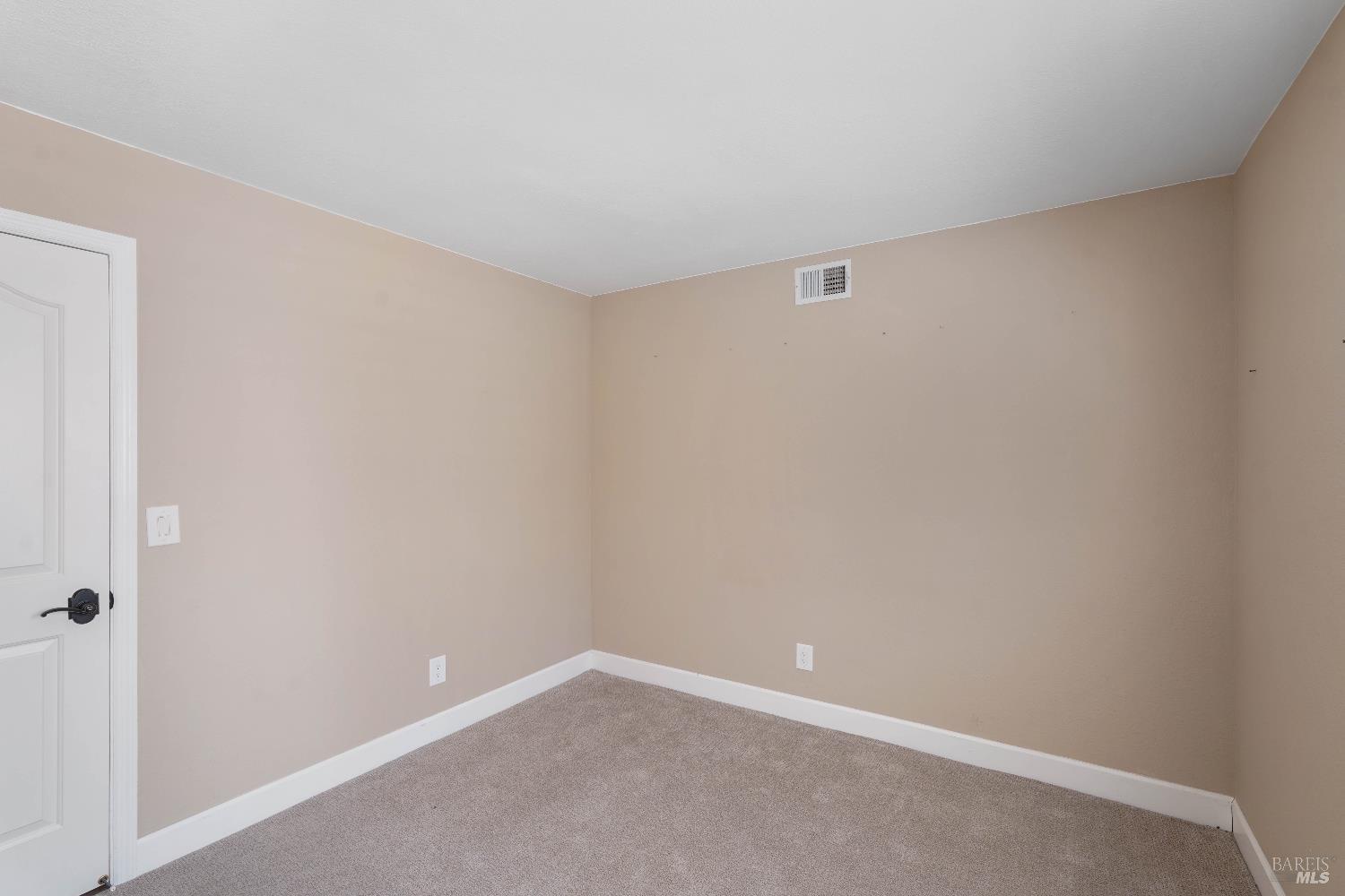 Detail Gallery Image 34 of 87 For 243 Lone Oak Dr, Vacaville,  CA 95688 - 4 Beds | 3 Baths