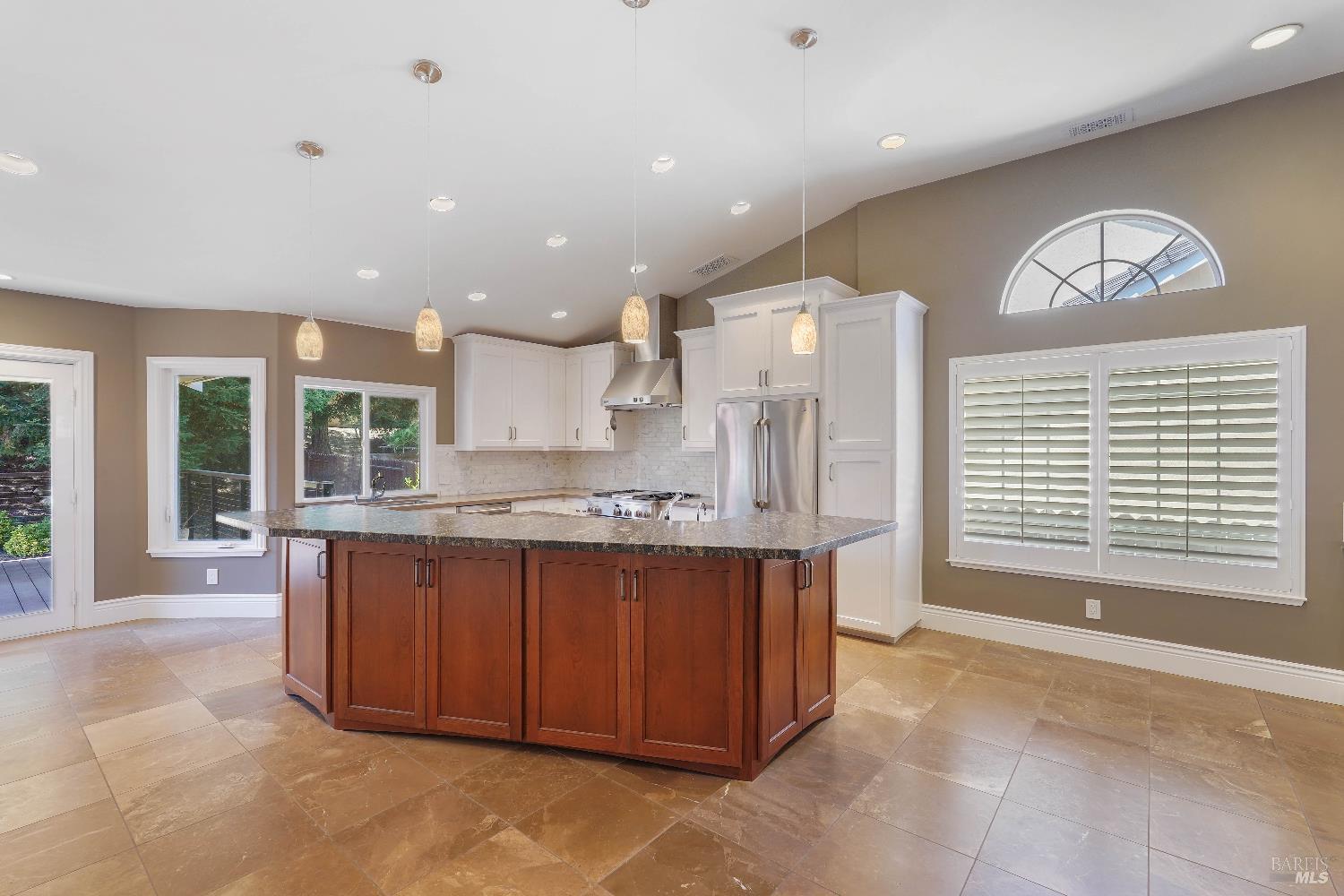 Detail Gallery Image 12 of 87 For 243 Lone Oak Dr, Vacaville,  CA 95688 - 4 Beds | 3 Baths