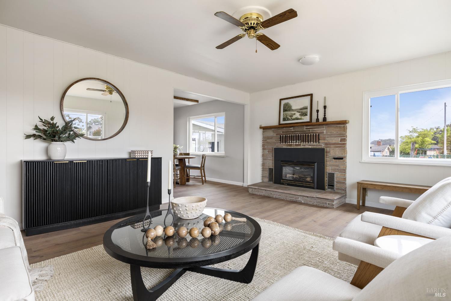 Detail Gallery Image 9 of 40 For 8455 Brand Ln, Penngrove,  CA 94951 - 3 Beds | 2 Baths