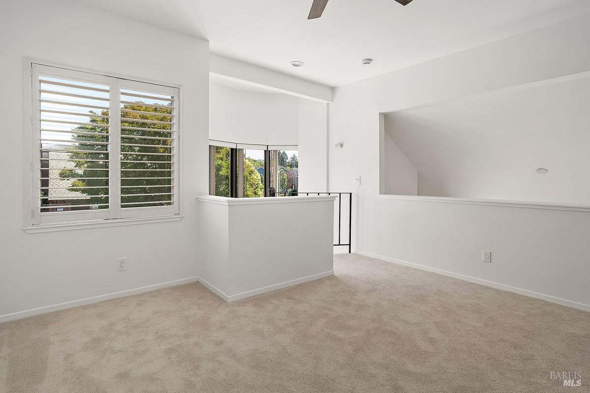 Detail Gallery Image 17 of 29 For 1473 Capri Ave, Petaluma,  CA 94954 - 3 Beds | 2 Baths