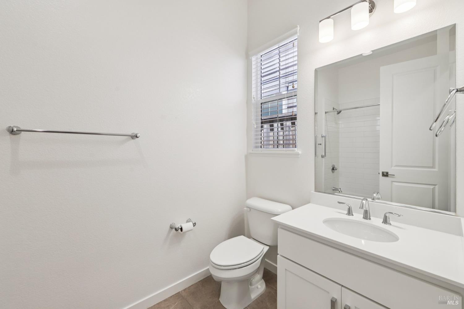 Detail Gallery Image 18 of 29 For 1737 Linden Ln, Santa Rosa,  CA 95404 - 3 Beds | 2/1 Baths