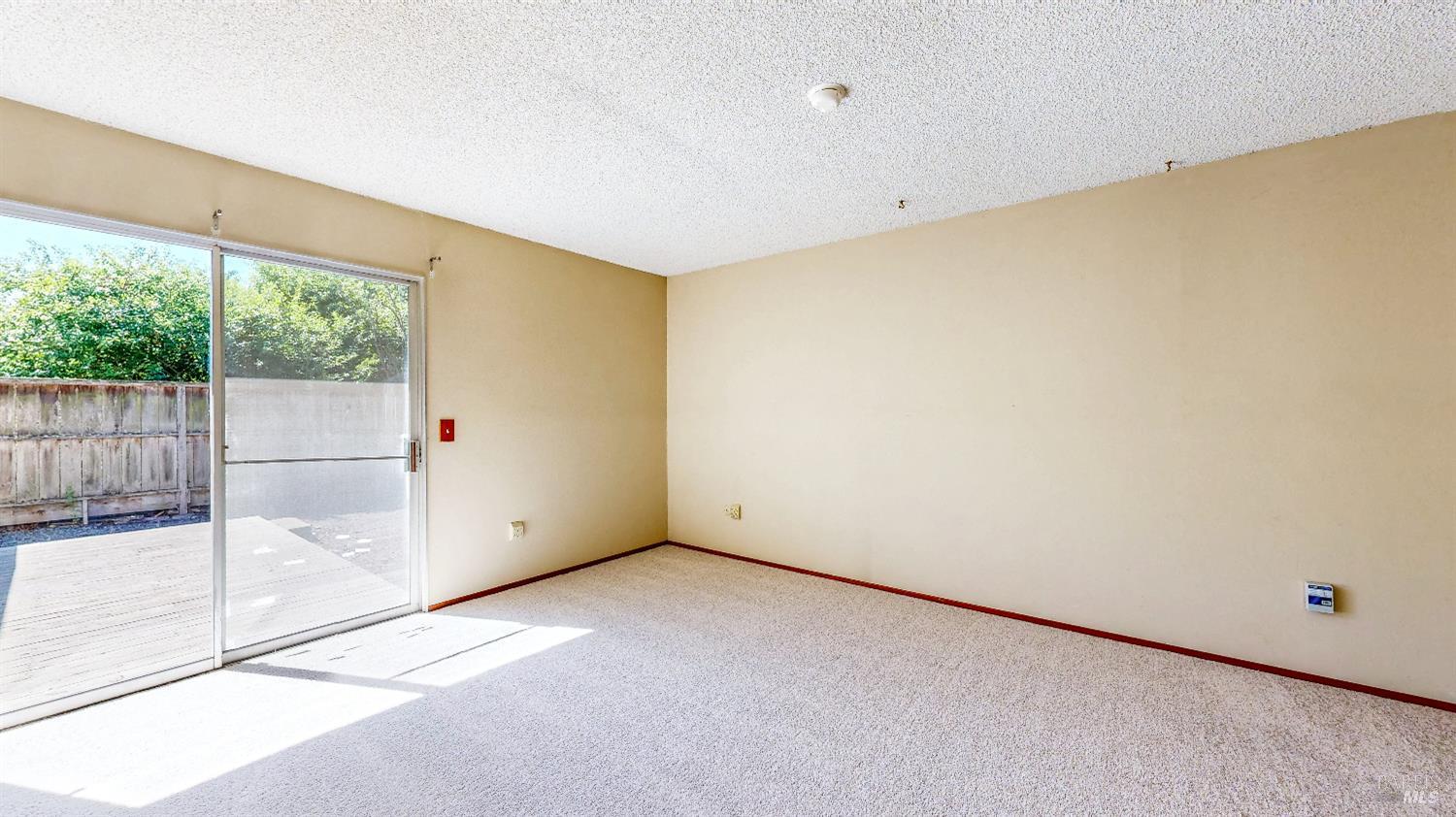 Detail Gallery Image 25 of 50 For 626 Ely Blvd, Petaluma,  CA 94954 - 3 Beds | 2 Baths