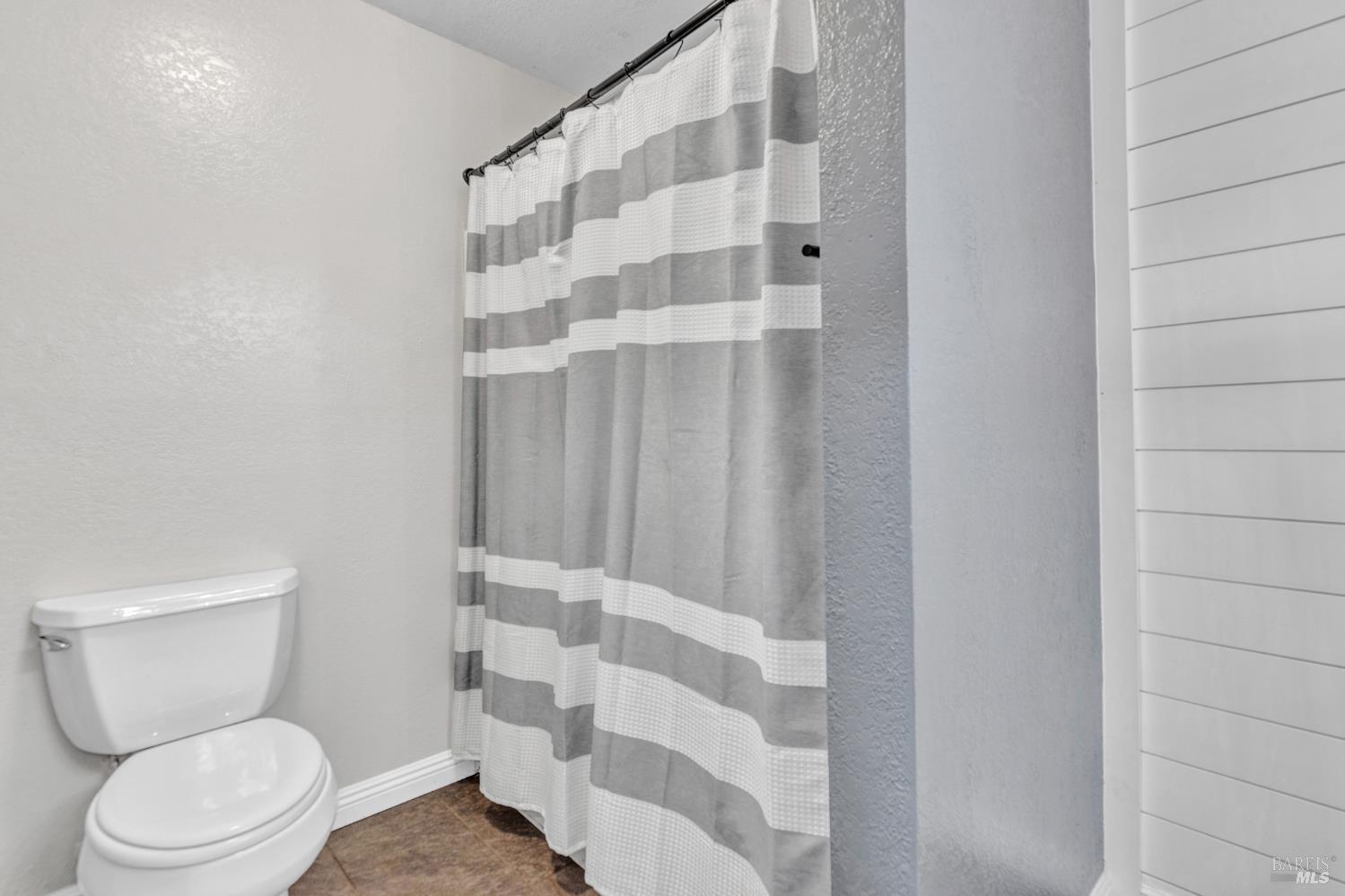 Detail Gallery Image 33 of 42 For 179 N Alamo Dr, Vacaville,  CA 95688 - 3 Beds | 2/1 Baths