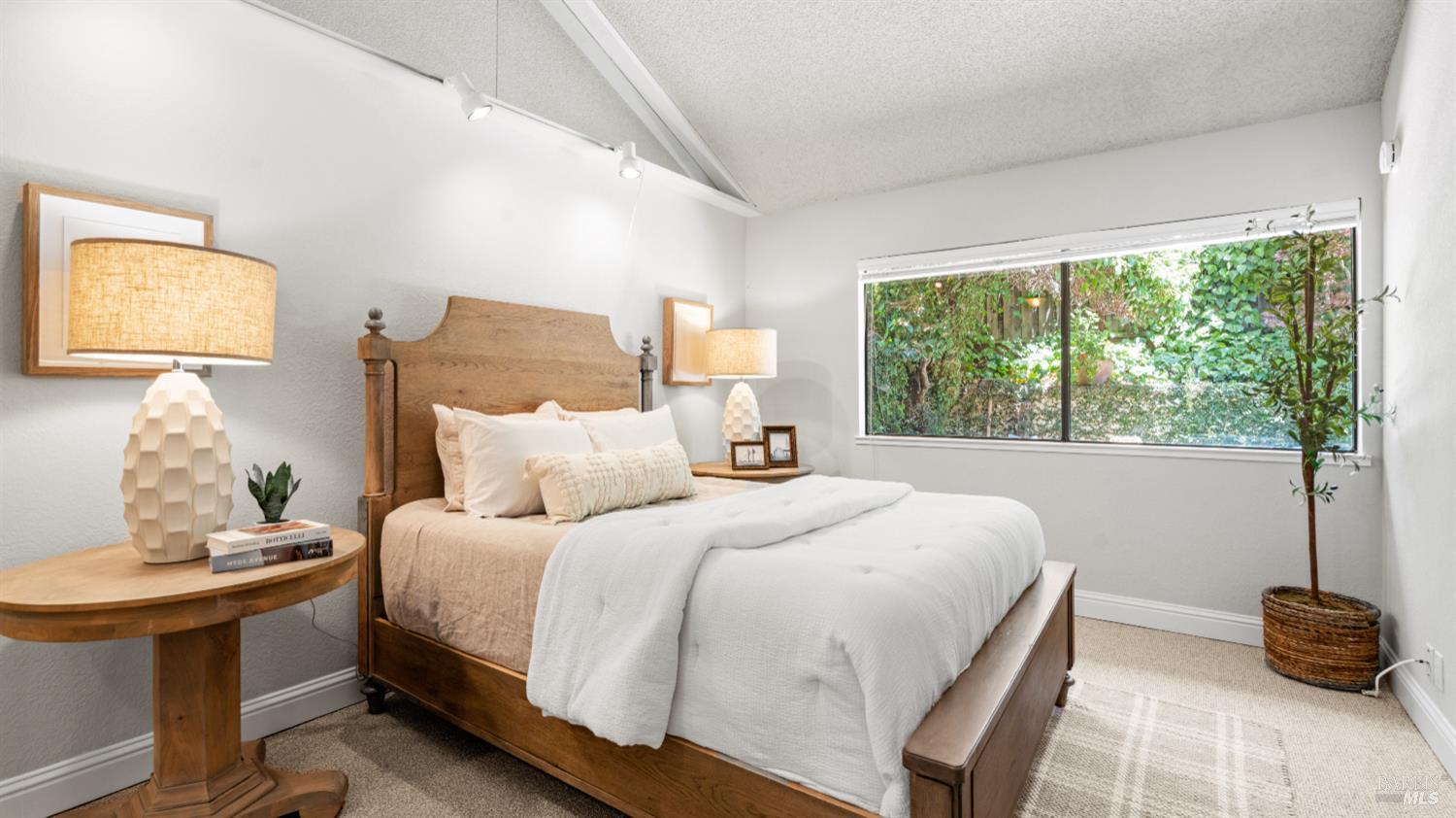 Detail Gallery Image 21 of 34 For 467 San Marin Dr, Novato,  CA 94945 - 2 Beds | 1 Baths