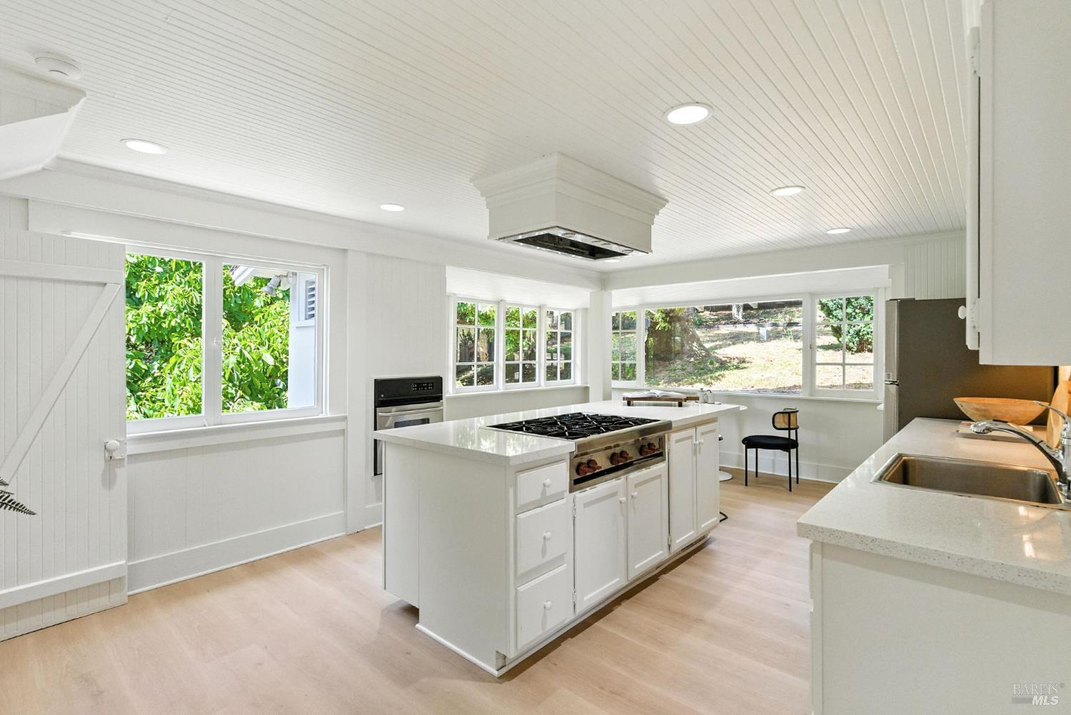 Detail Gallery Image 23 of 47 For 3337 Shoreline Highway Unkn, Stinson Beach,  CA 94970 - 3 Beds | 2/1 Baths