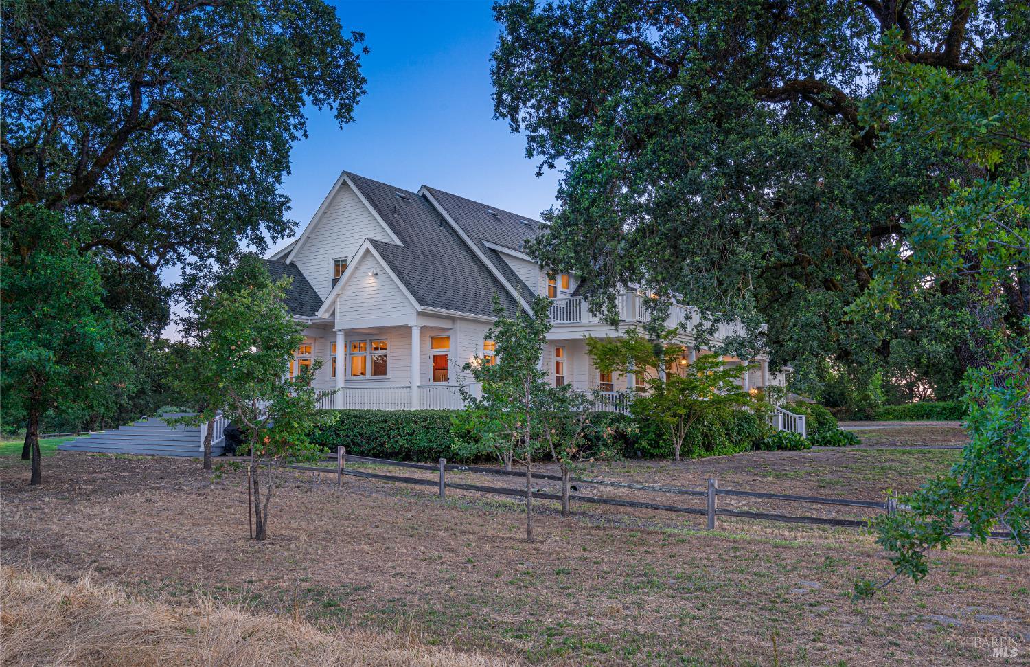 Detail Gallery Image 6 of 99 For 241 Royal Ct, Santa Rosa,  CA 95401 - 4 Beds | 4 Baths