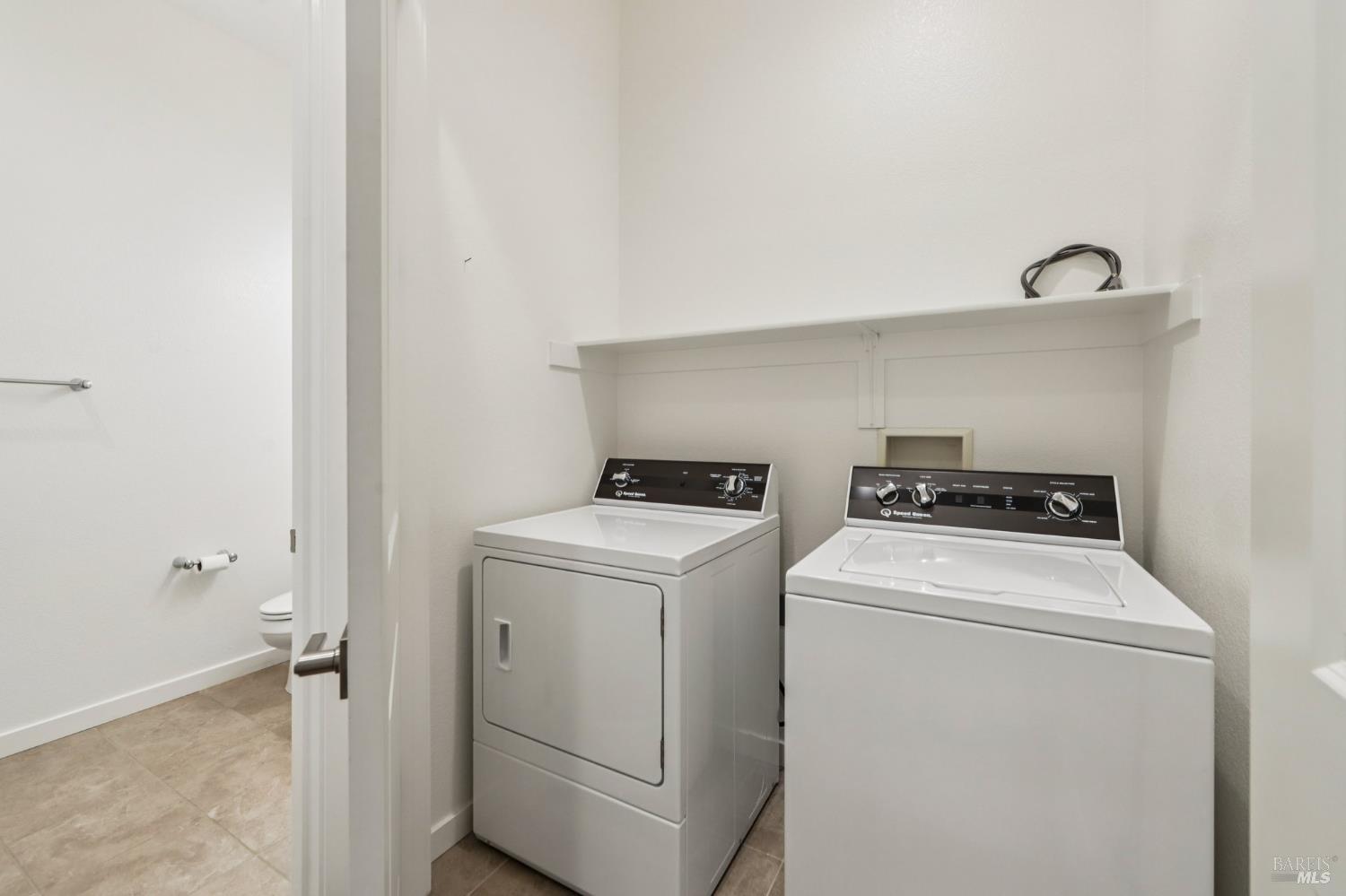 Detail Gallery Image 23 of 29 For 1737 Linden Ln, Santa Rosa,  CA 95404 - 3 Beds | 2/1 Baths