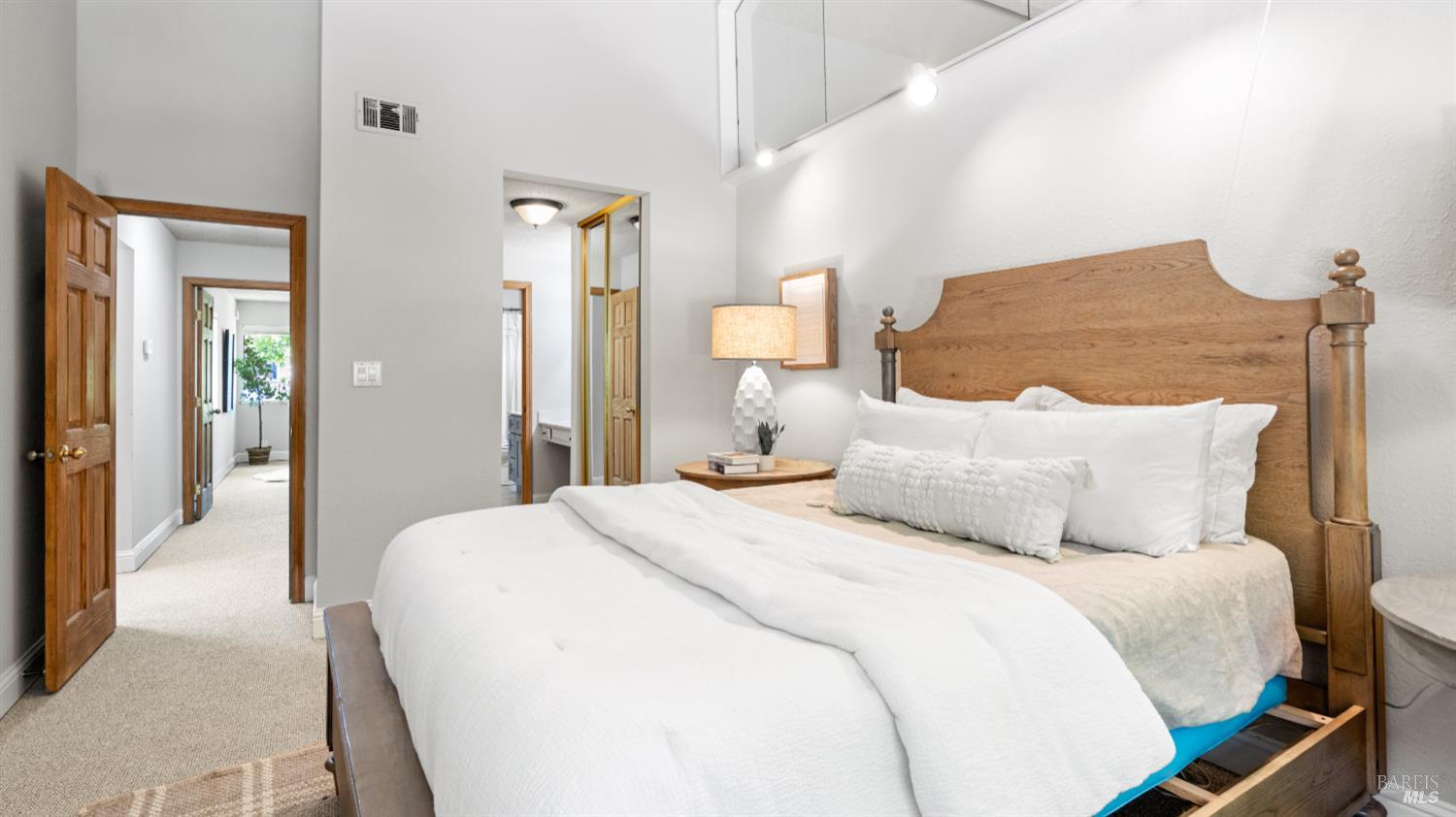 Detail Gallery Image 22 of 34 For 467 San Marin Dr, Novato,  CA 94945 - 2 Beds | 1 Baths