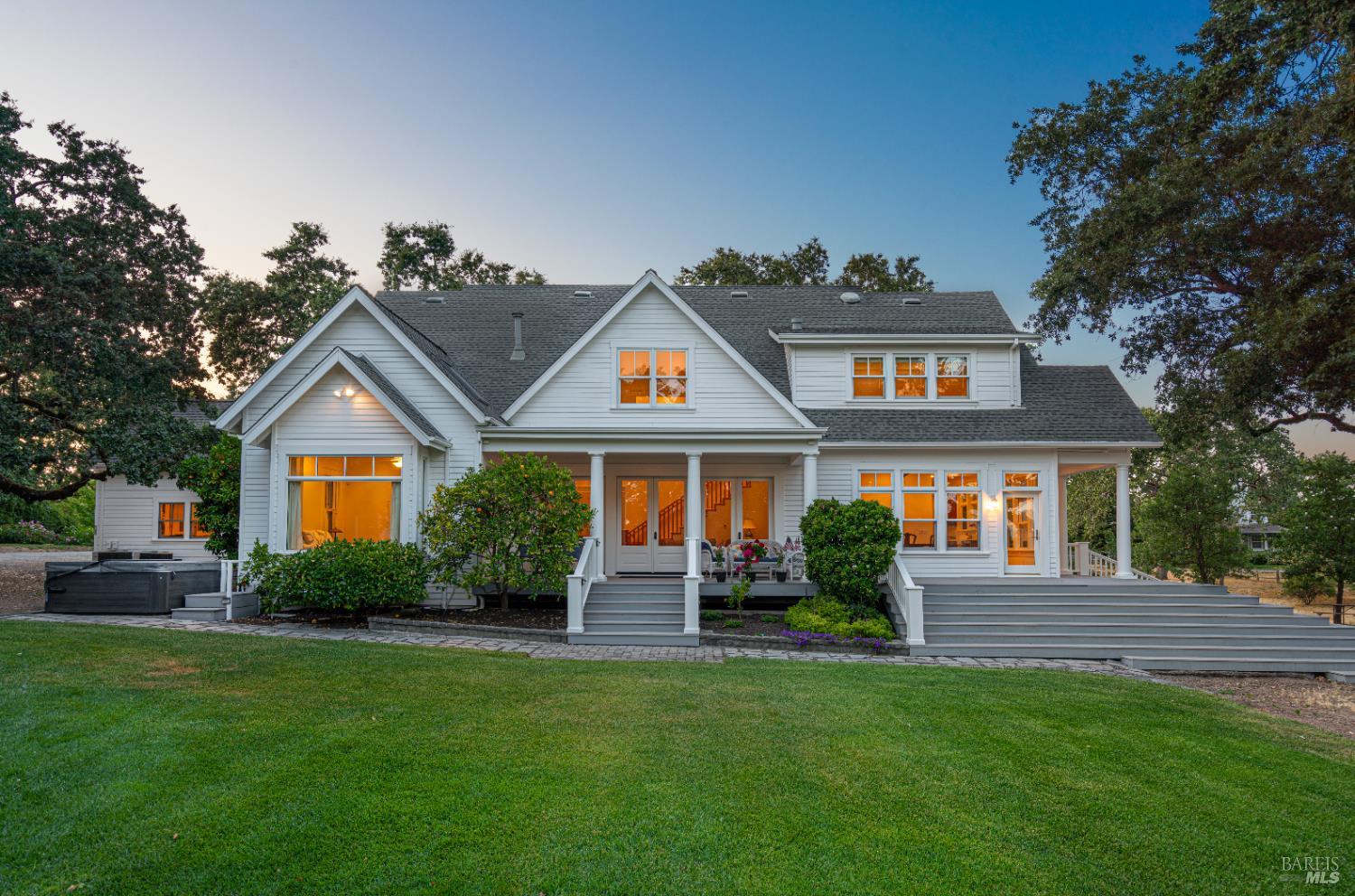 Detail Gallery Image 2 of 99 For 241 Royal Ct, Santa Rosa,  CA 95401 - 4 Beds | 4 Baths