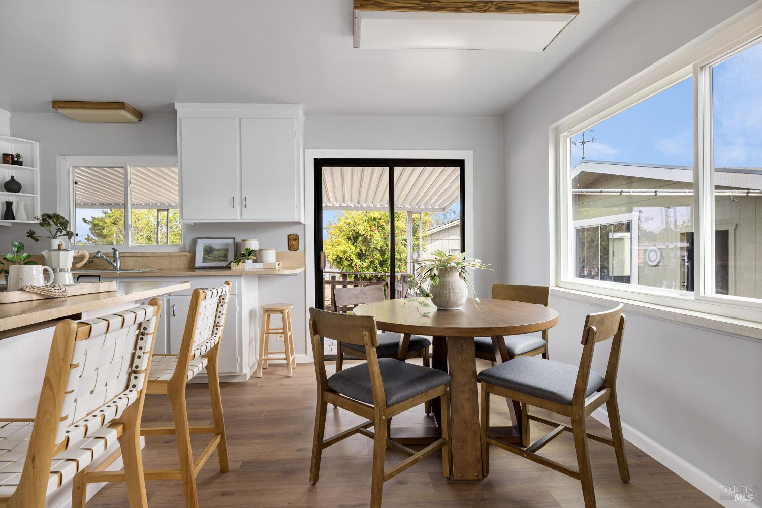 Detail Gallery Image 10 of 40 For 8455 Brand Ln, Penngrove,  CA 94951 - 3 Beds | 2 Baths