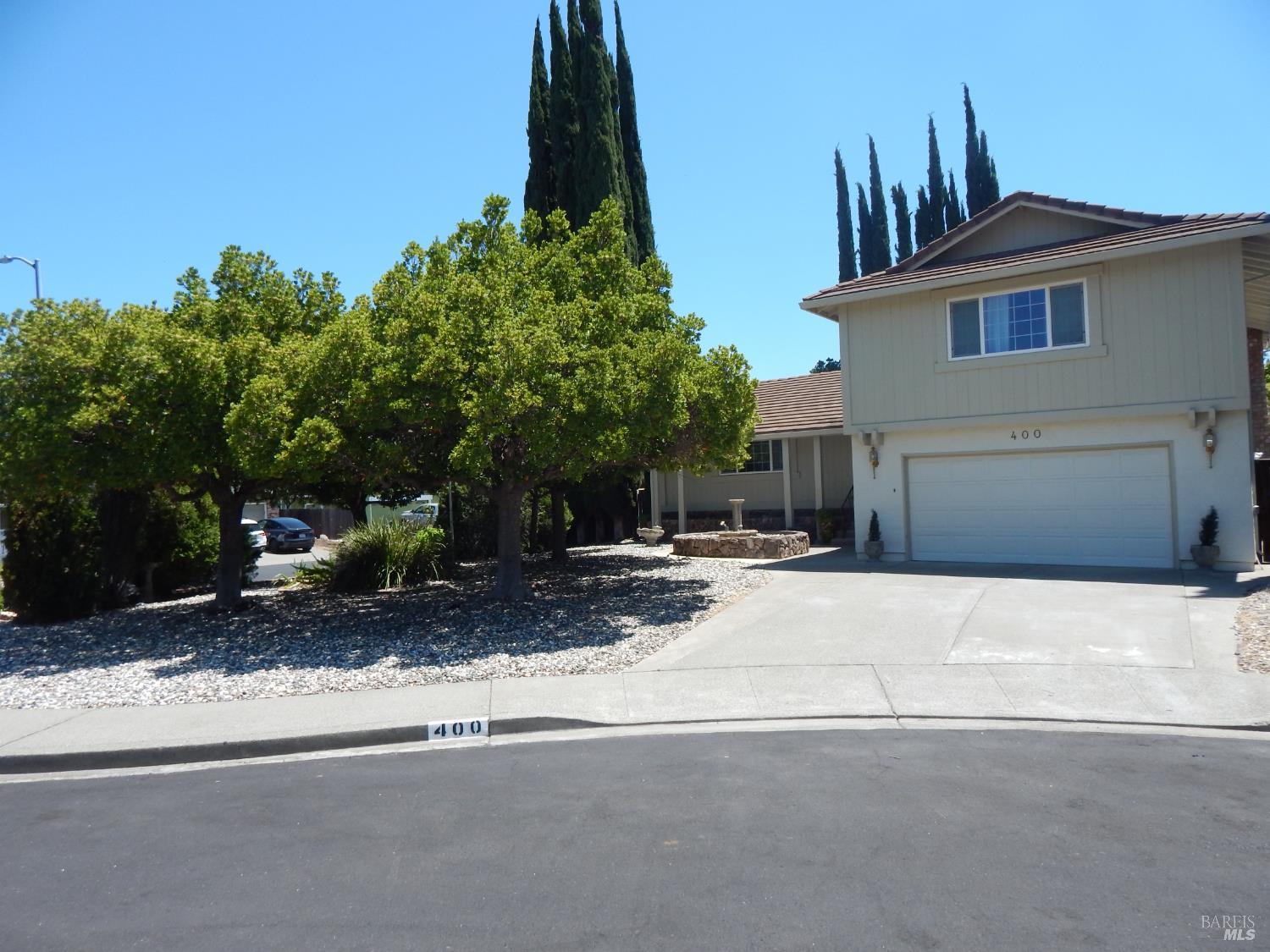 Detail Gallery Image 3 of 59 For 400 Seville Pl, Vacaville,  CA 95688 - 4 Beds | 2/1 Baths