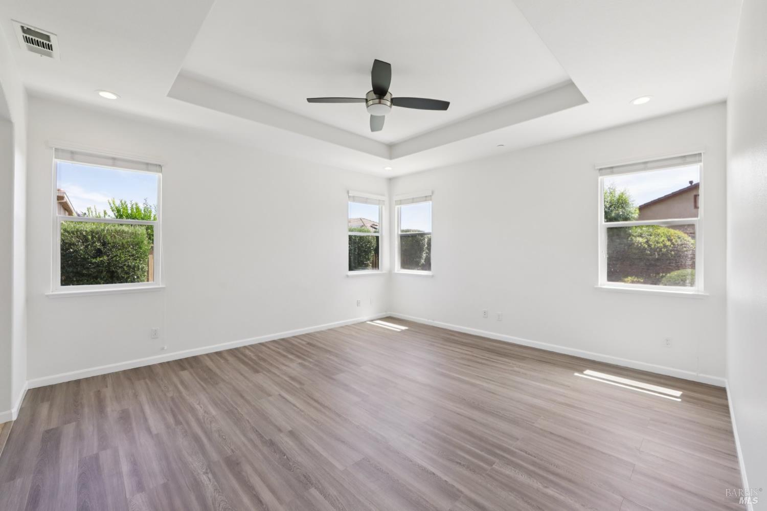 Detail Gallery Image 24 of 48 For 1864 Boardsman Way, Fairfield,  CA 94533 - 4 Beds | 2/1 Baths
