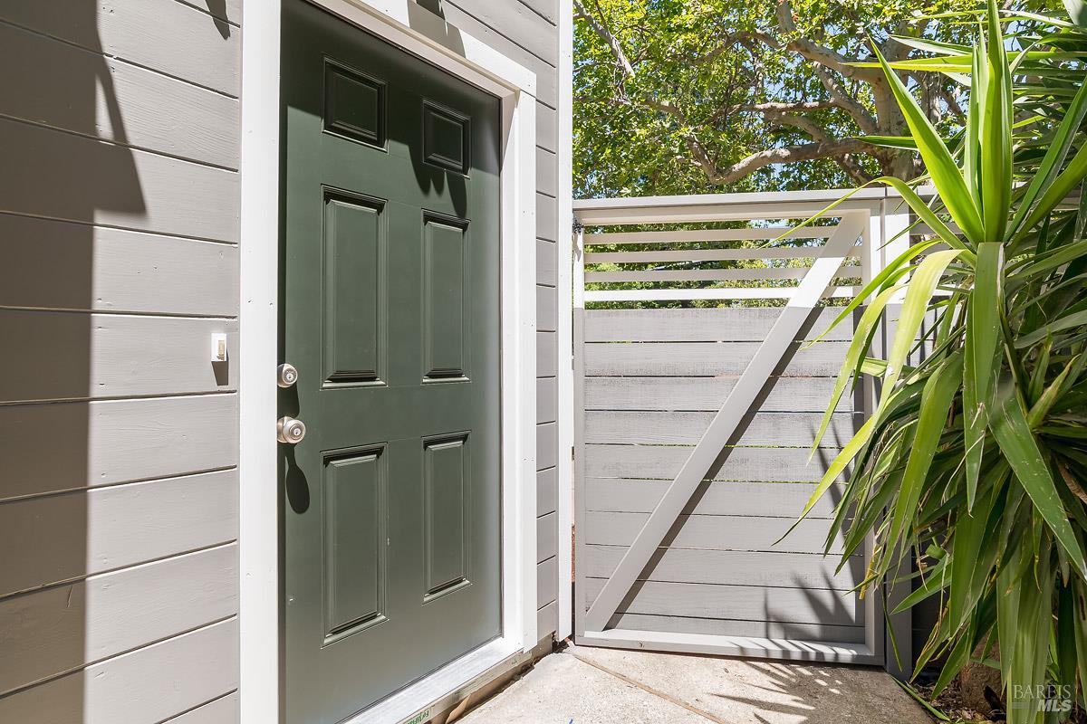 Detail Gallery Image 13 of 37 For 523 B St, San Rafael,  CA 94901 - 7 Beds | 4 Baths